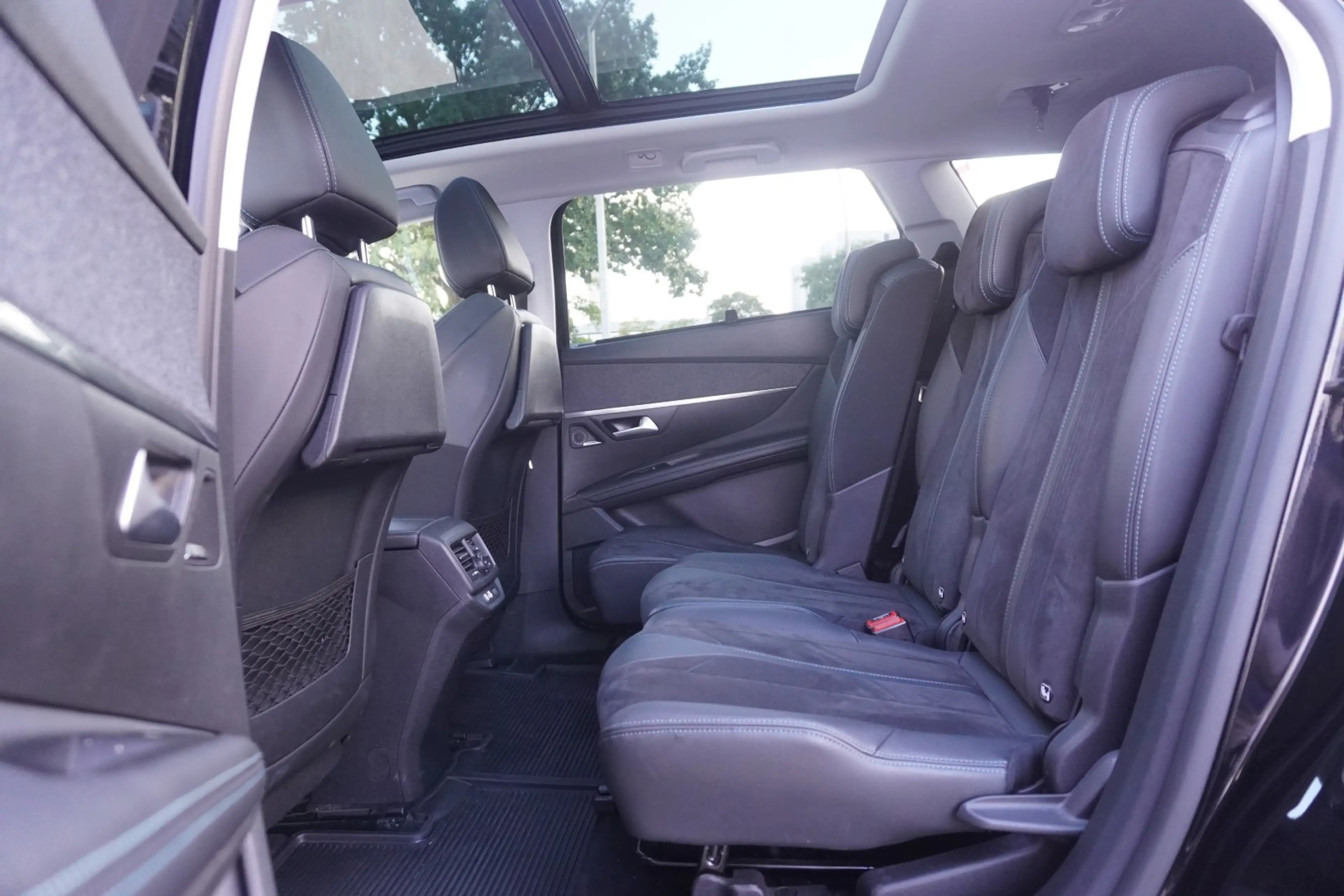 Peugeot 5008 1.2 Crossway Navi Panorama 7-Sitzer Kamera — photo 14