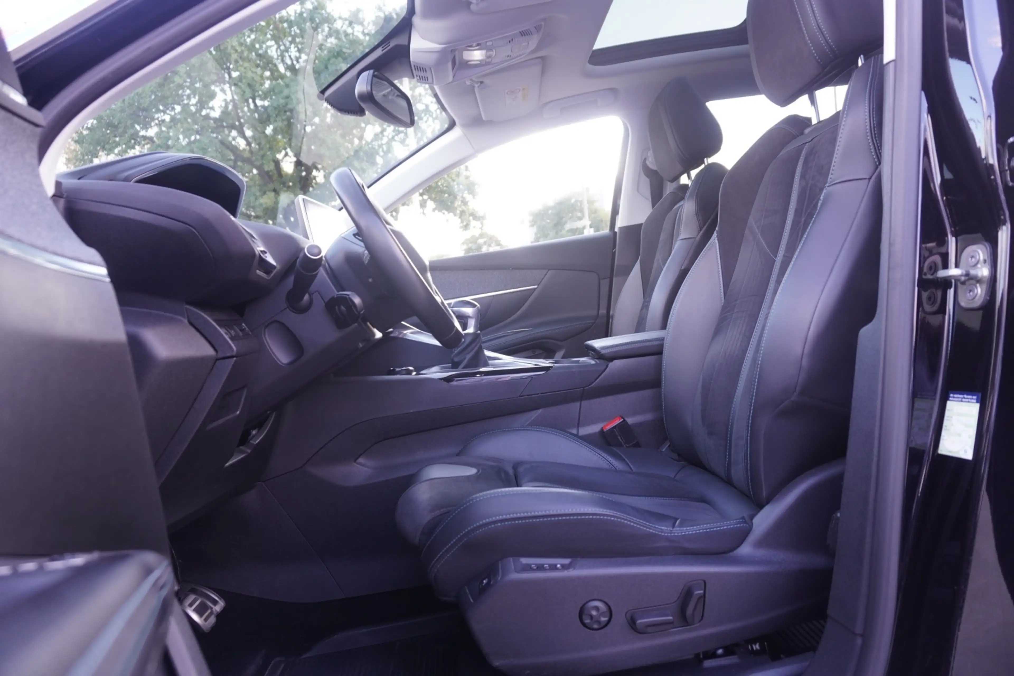 Peugeot 5008 1.2 Crossway Navi Panorama 7-Sitzer Kamera — photo 13