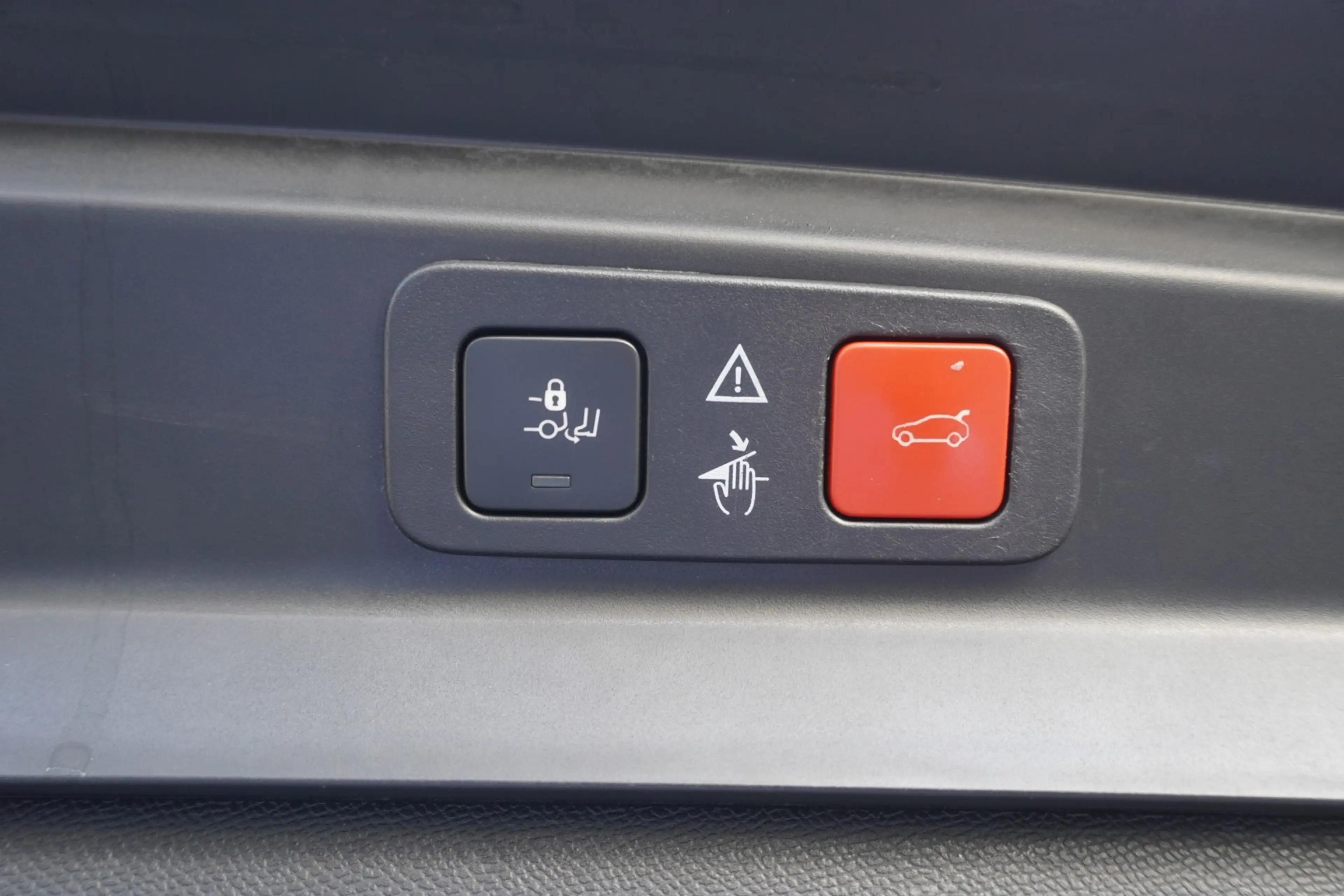 Peugeot 5008 1.2 Crossway Navi Panorama 7-Sitzer Kamera — photo 6