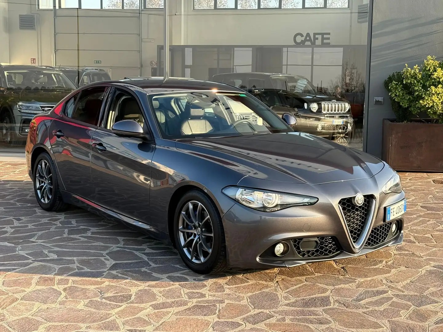 Alfa Romeo Giulia 2.2 150 cv Grigio - 1