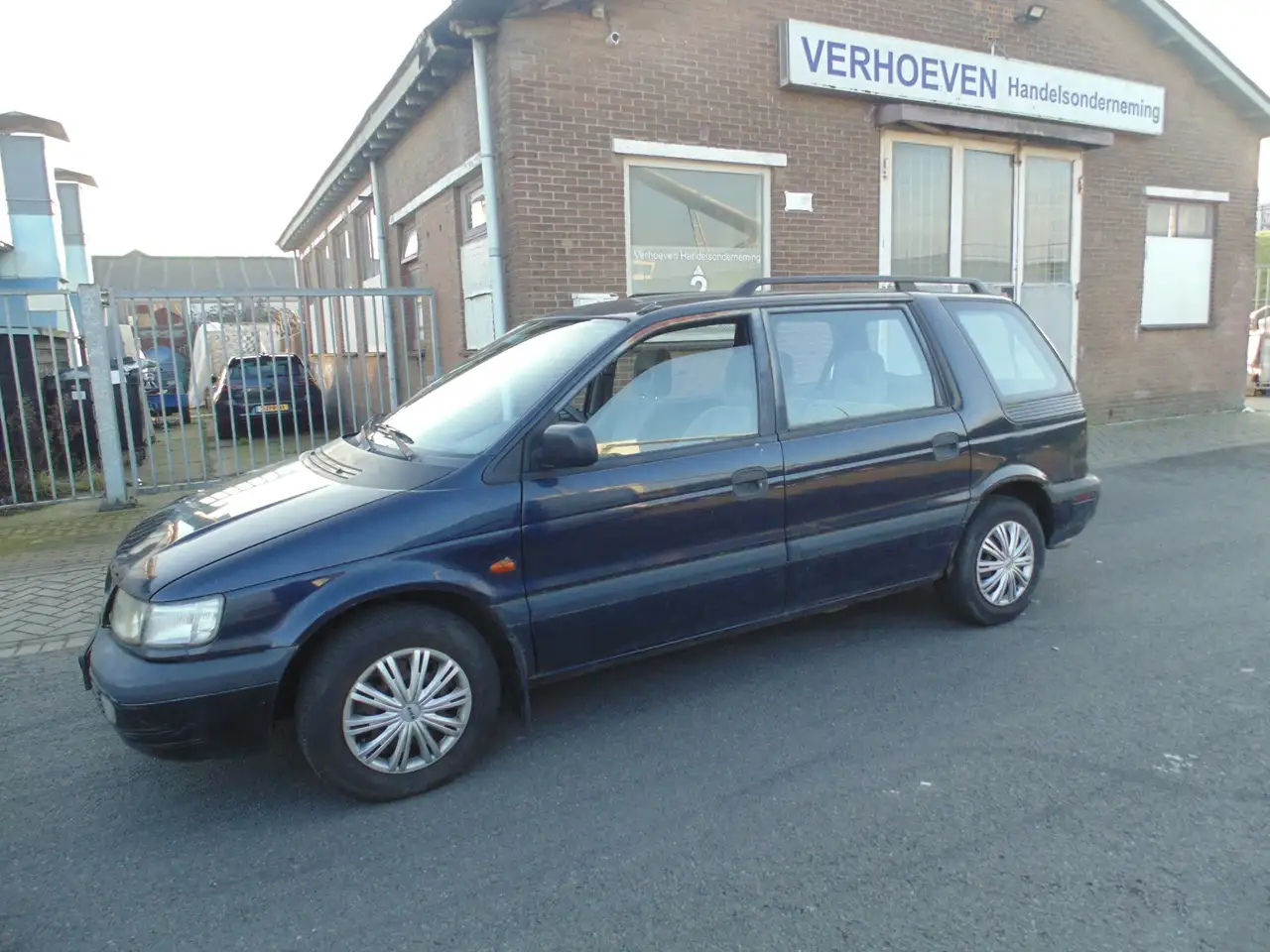 Mitsubishi Space Wagon 2.0 GLXi met airco 7set, foto 2
