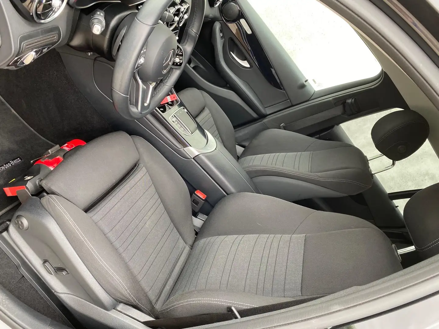 Mercedes-Benz GLC 300 de Noir - 2