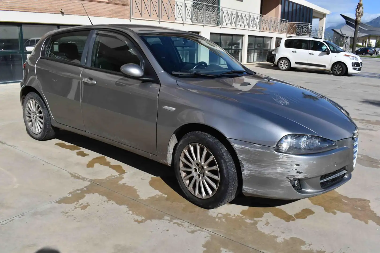 Alfa Romeo 147 1.9 JTD (120) 5 porte Progression Grigio - 2