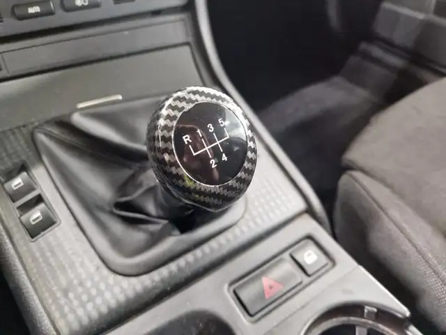 BMW 3 Series view 8