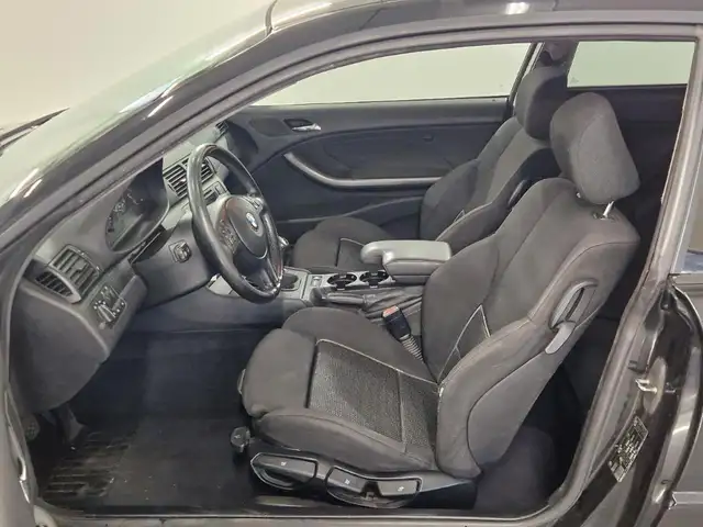 BMW 3 Series view 5