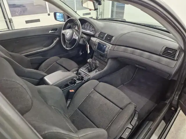 BMW 3 Series view 15