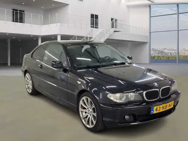 BMW 3 Series view 2