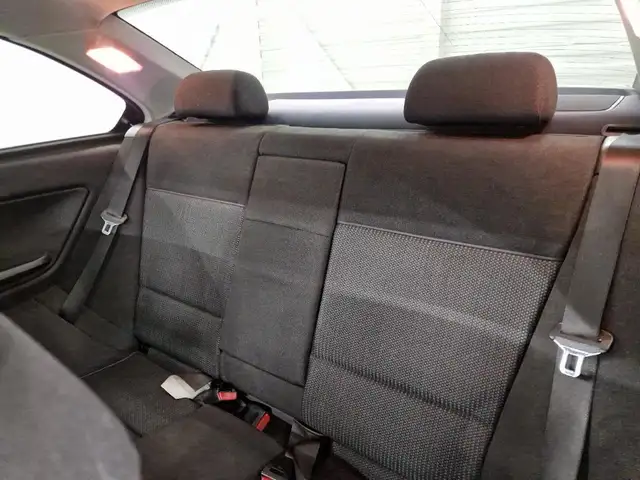 BMW 3 Series view 14