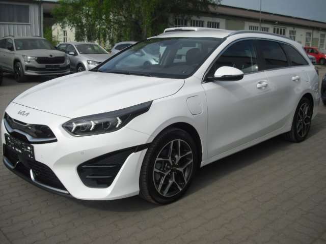 Imagine Kia Ceed SW / cee'd SW Plug-in Hybrid Platinum Edition