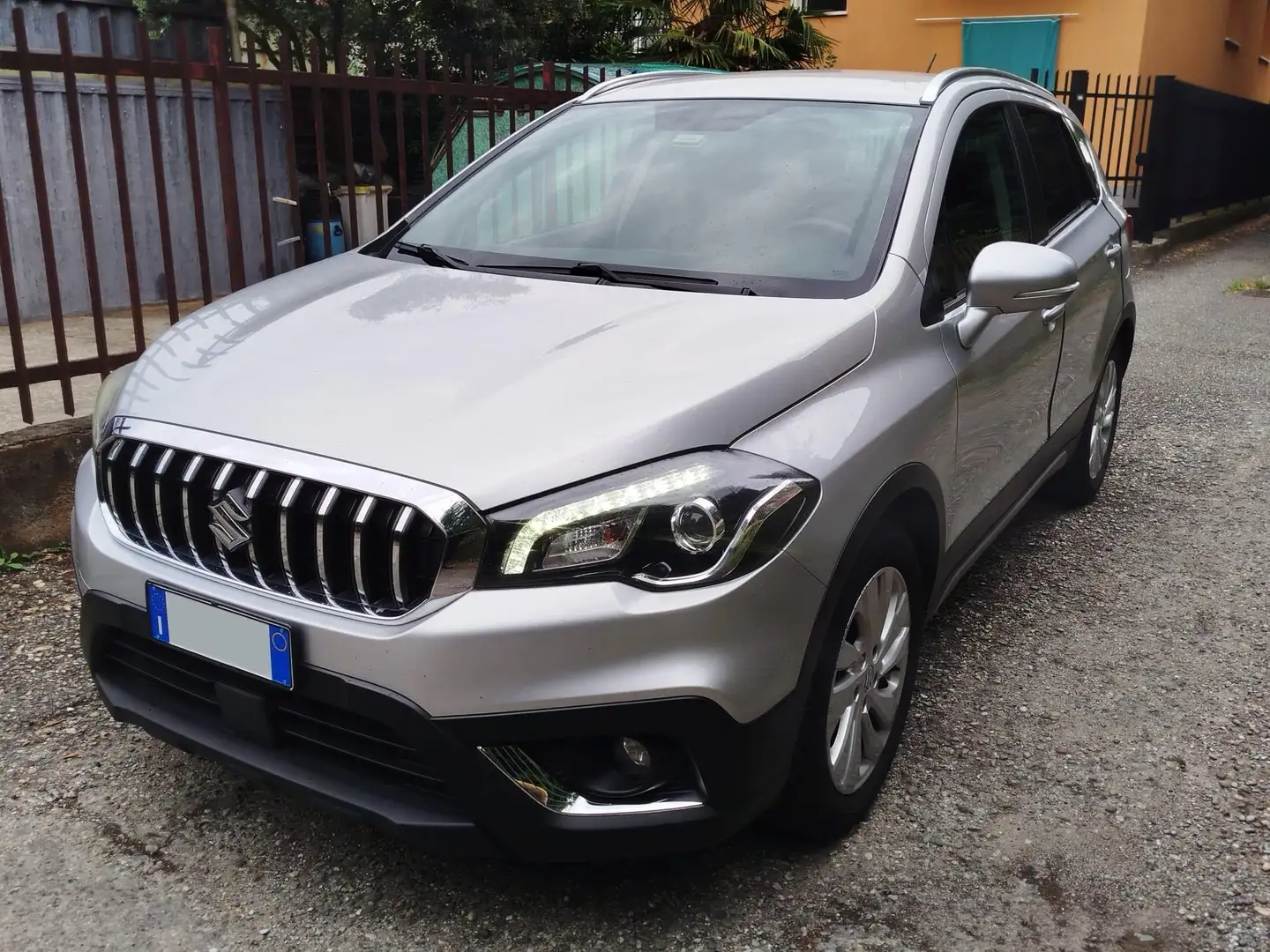 Suzuki SX4 S-Cross 1.0 boosterjet 2wd *CARPLAY-RETROCAMERA* Argent - 1