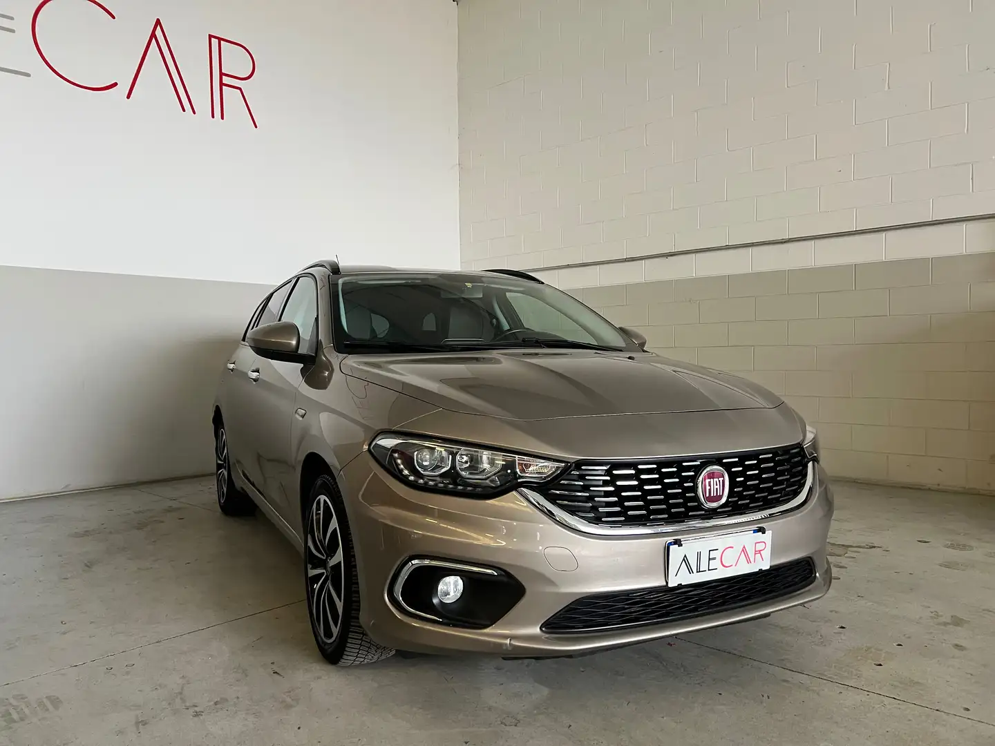 Fiat Tipo Tipo SW II 2016 SW 1.6 mjt Lounge s&s 120cv Bronzo - 2