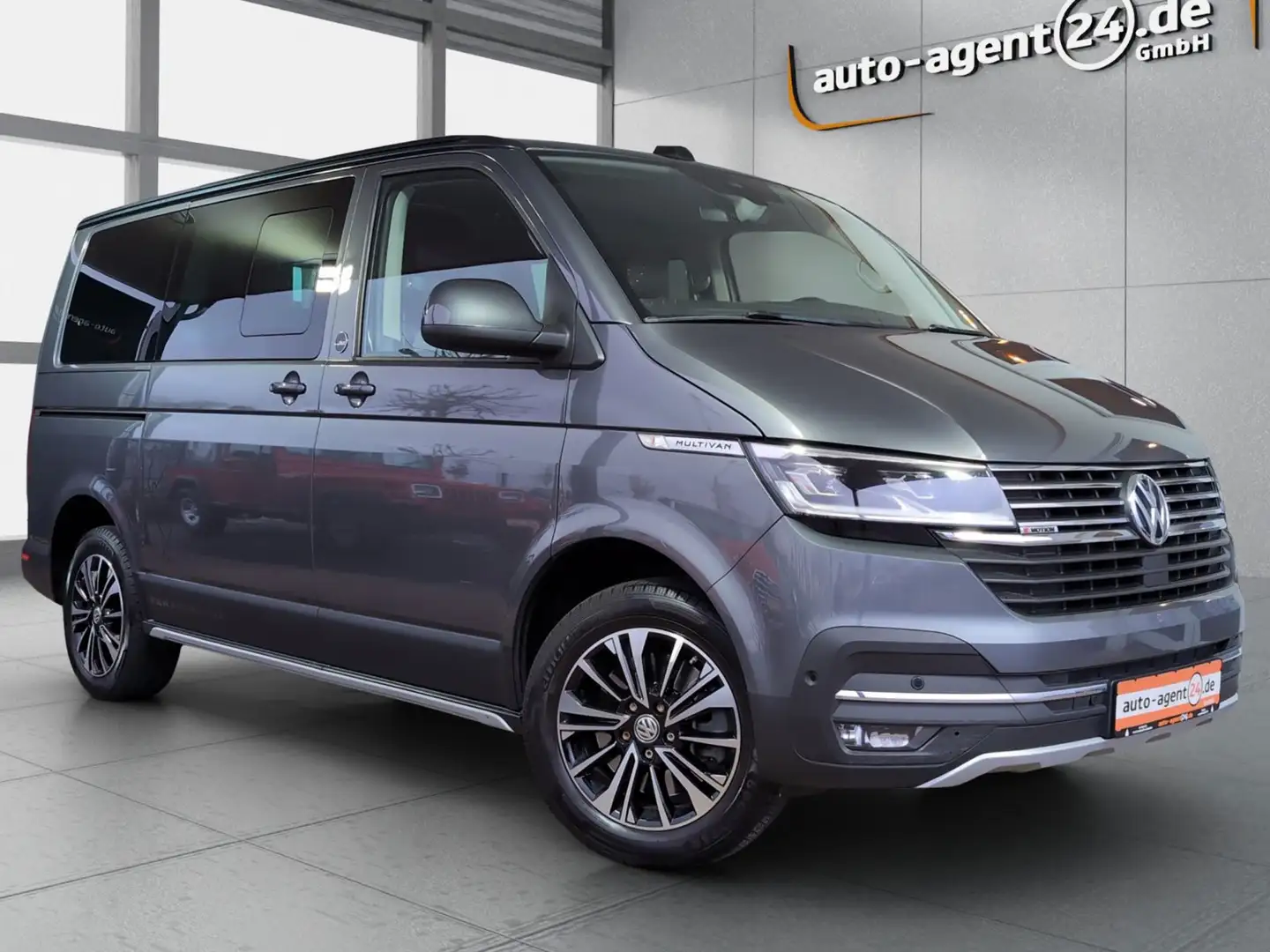 Volkswagen T6.1 Multivan PanAmericana 2.0 TDI 4M/StHzg./ACC/AHK/VC/BLIS Gris - 1