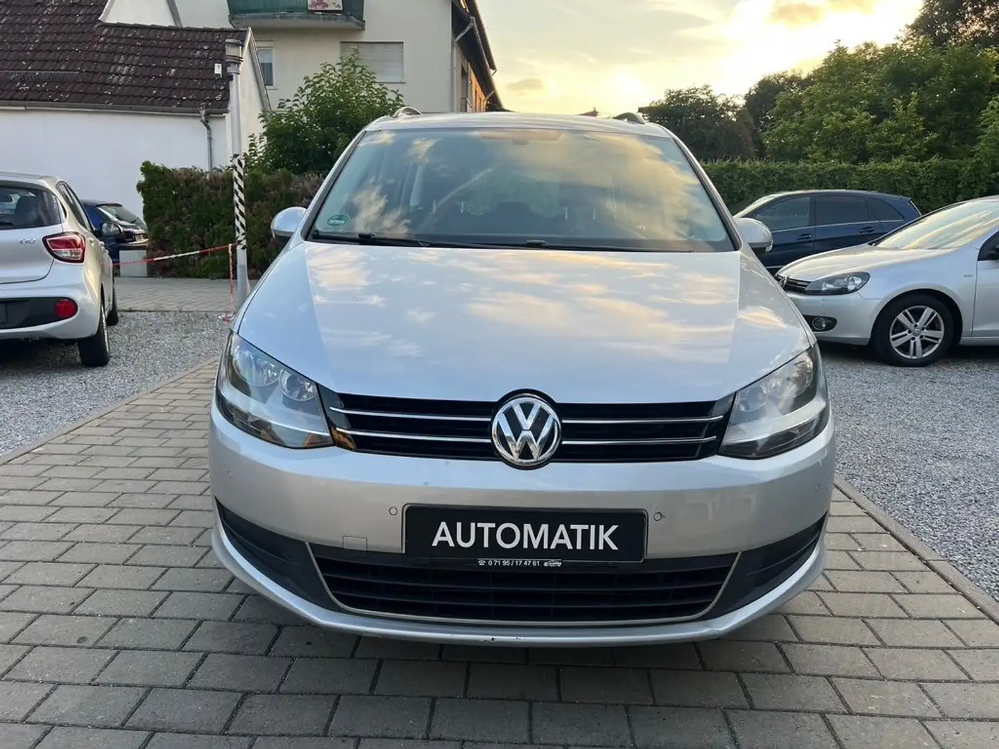 Volkswagen Sharan BMT/Start-Stopp AHK SHZ NAVI KAM 1HAND Argent - 2