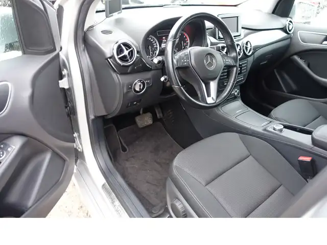 Mercedes-Benz B Class view 7