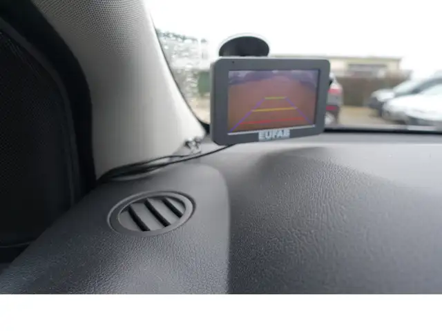 Mercedes-Benz B Class view 15
