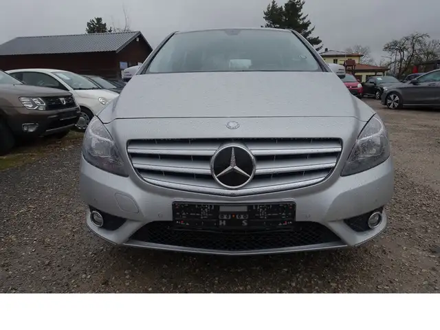 Mercedes-Benz B Class view 2