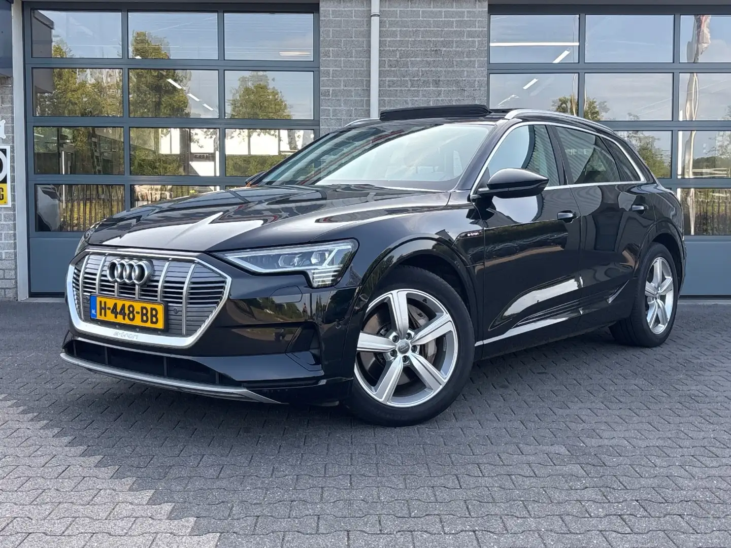 Audi e-tron e-tron 50 quattro Launch edition plus 71 kWh | SHU Czarny - 1