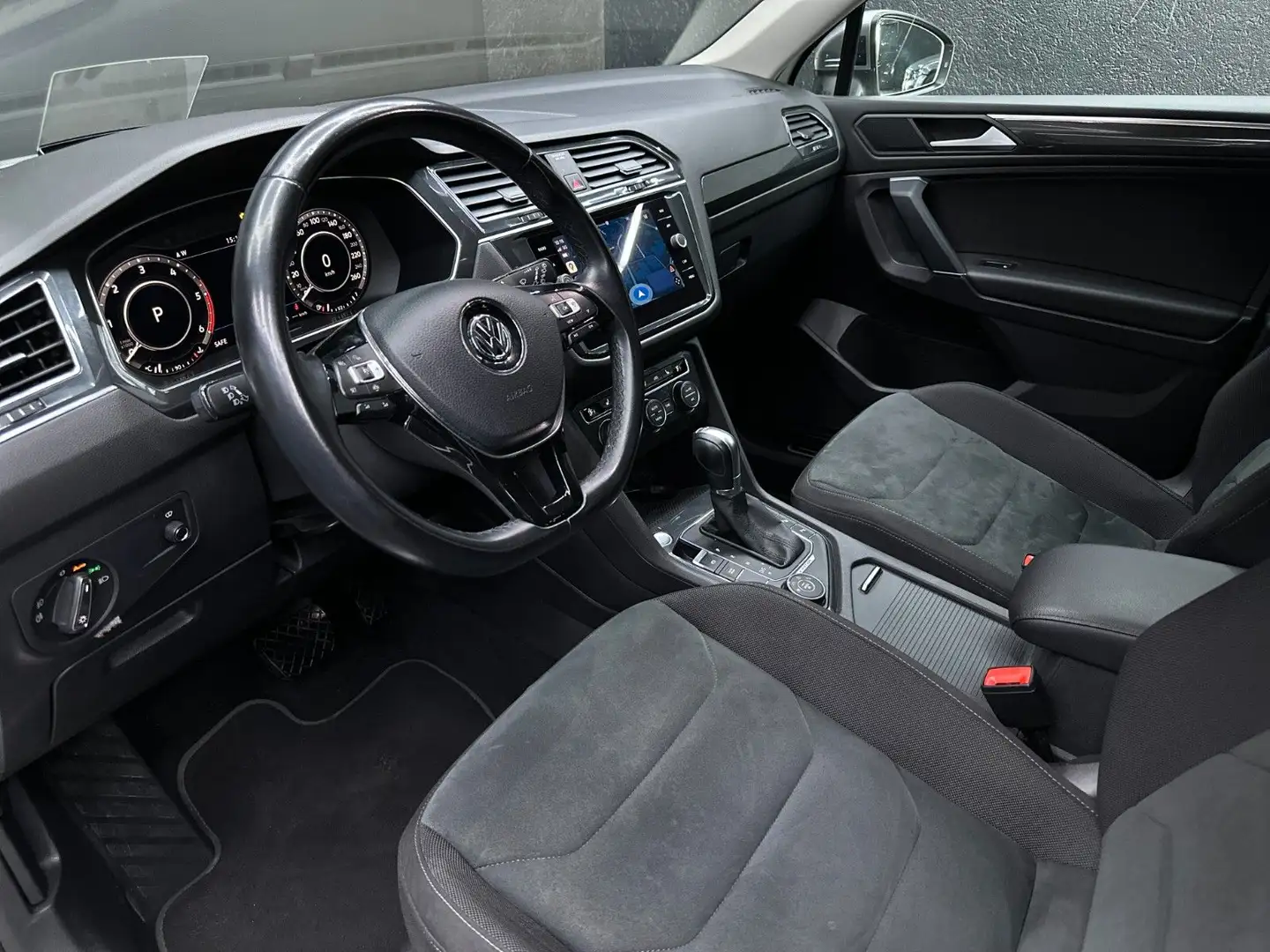 Volkswagen Tiguan Allspace TIGUAN ALLSPACE*AHK*R-LINE*4M*HUD*VIRTUAL*19ZOLL Blanc - 2
