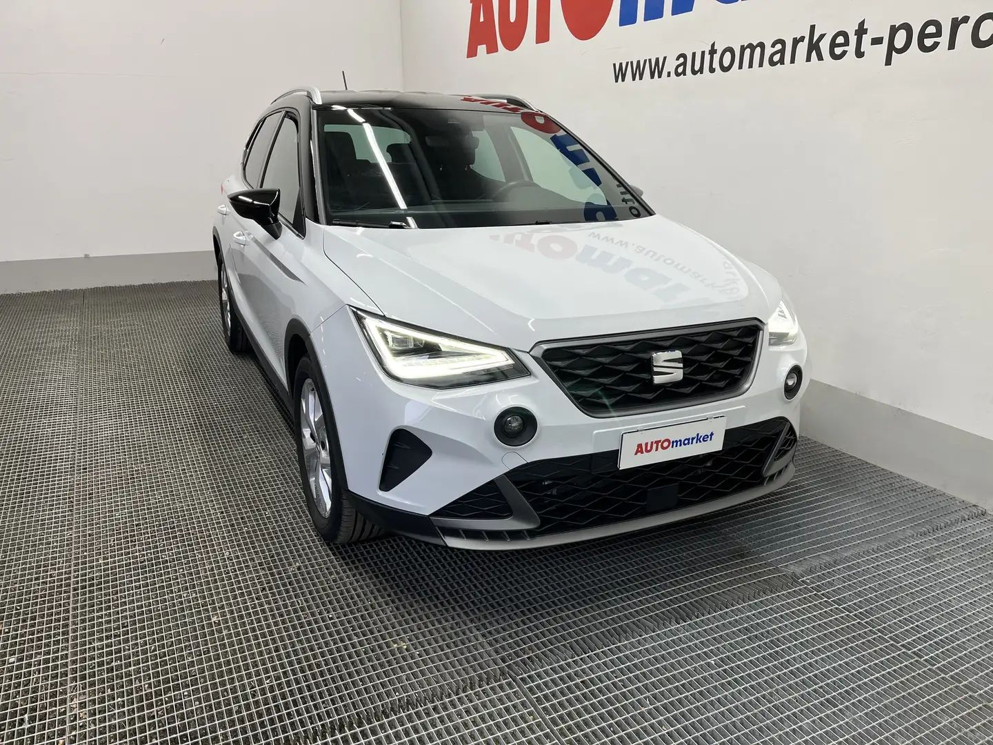 SEAT Arona Arona 2022 1.0 ecotsi FR 115cv dsg Bianco - 2