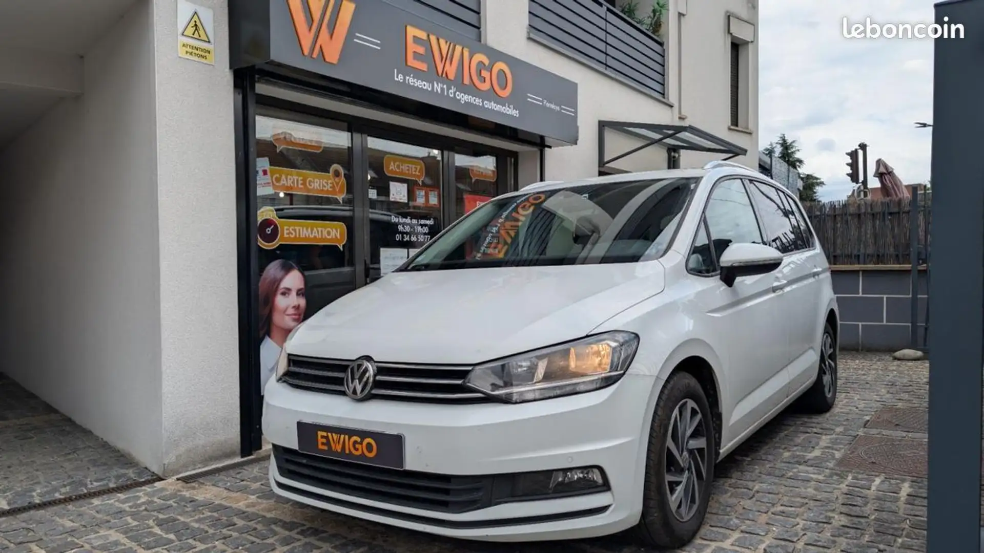 Volkswagen Touran 1.4 TSI 150ch DSG SOUND Gris - 1