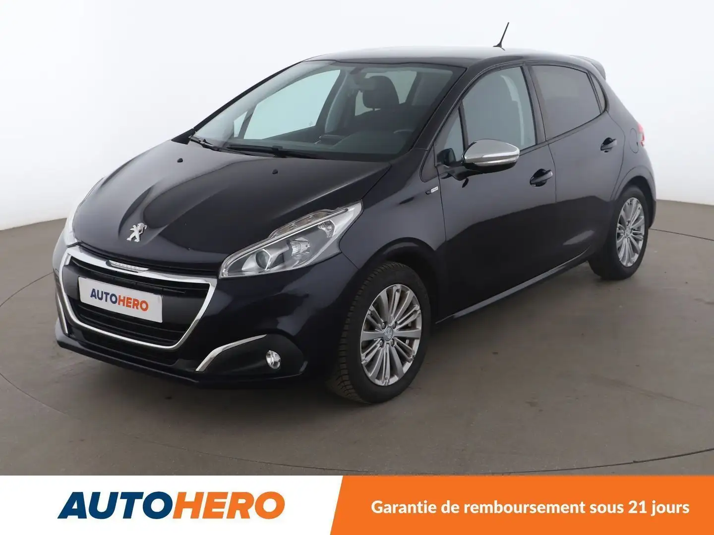 Peugeot 208 1.2 PureTech Style Bleu - 1