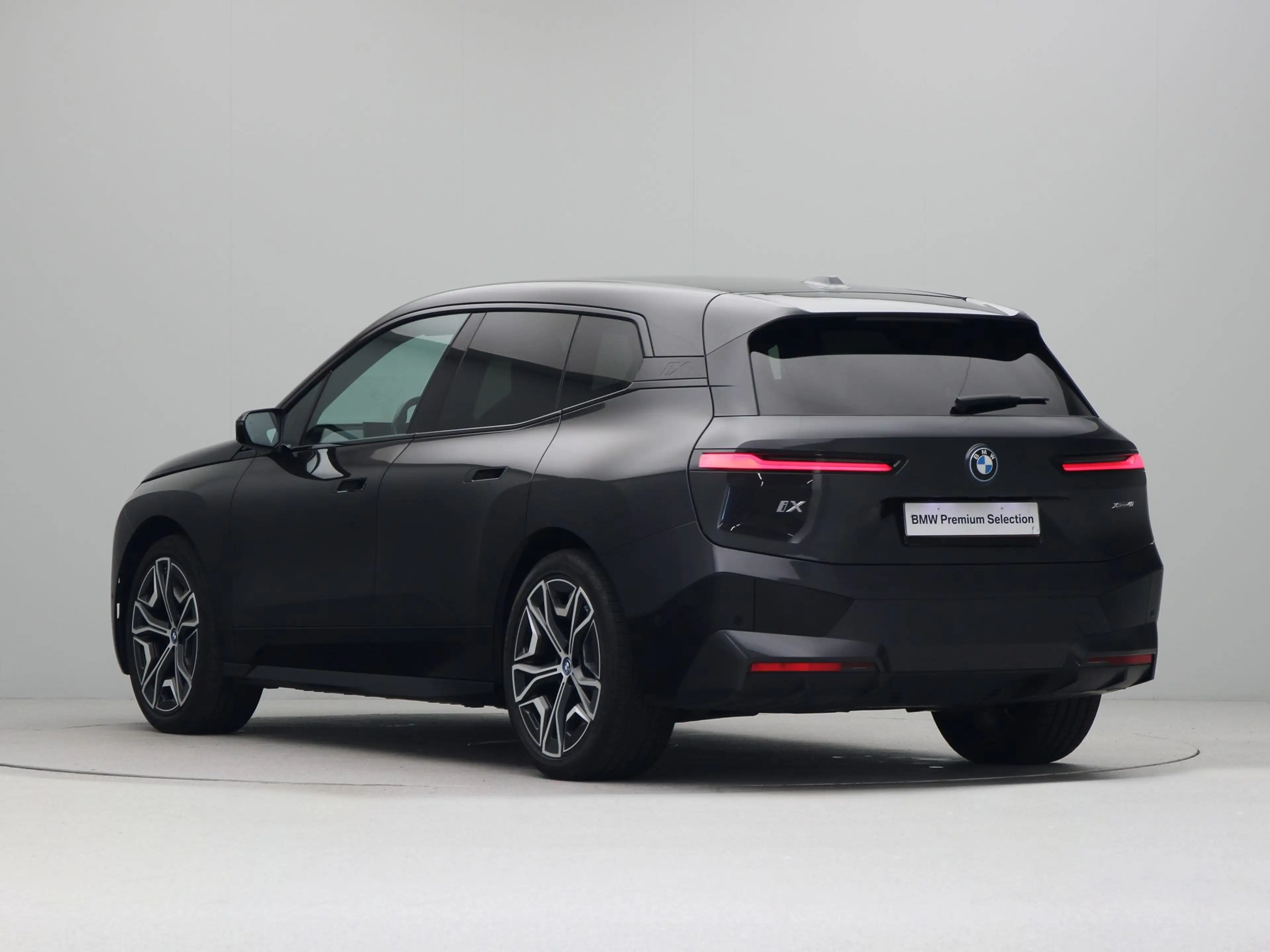 BMW iX xDrive40 Executive 77 kWh — photo 10