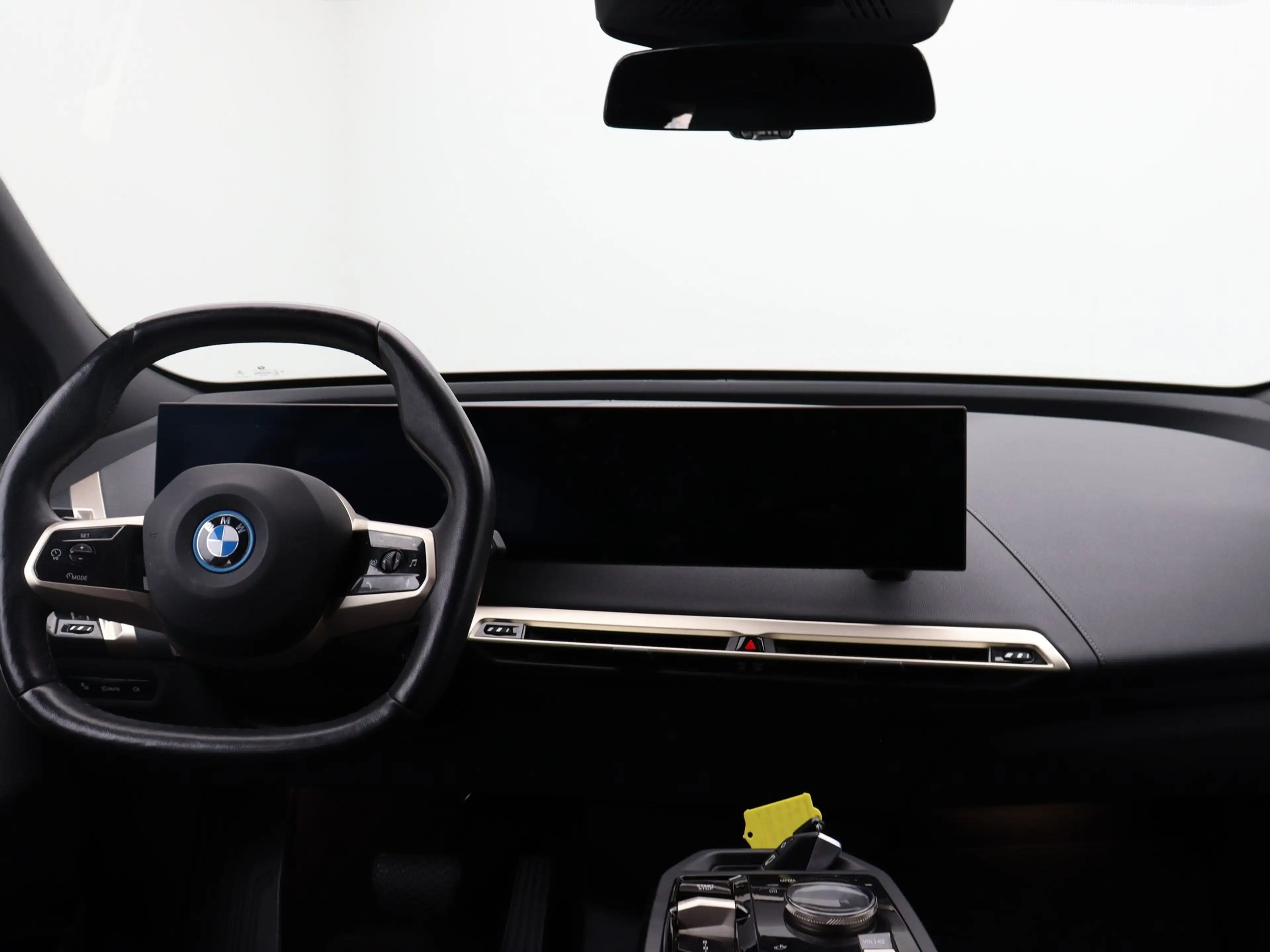 BMW iX xDrive40 Executive 77 kWh — photo 12