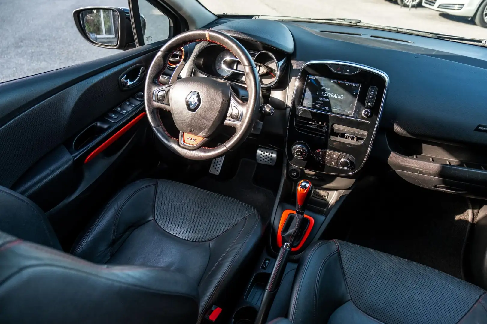 Renault Clio 1.6 R.S. NL-Auto I NAP I Leder I R-Link I 18" I Cl Schwarz - 2