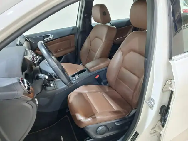 Mercedes-Benz B 180 EXKLUSIVE LEDER