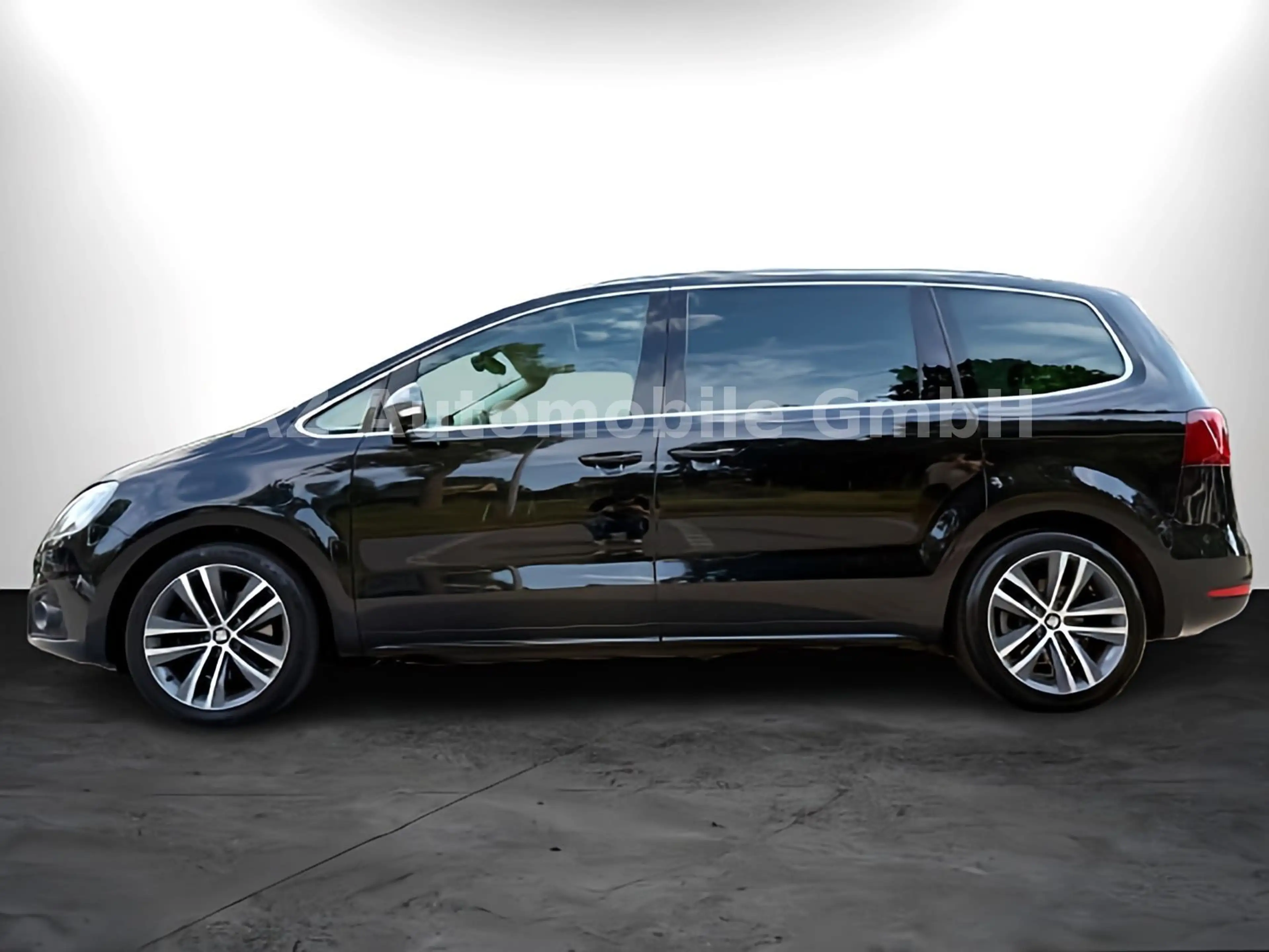 SEAT Alhambra FR-Line2.0TDI DSG/PANO/AHK/LED/GARANTIE — photo 2