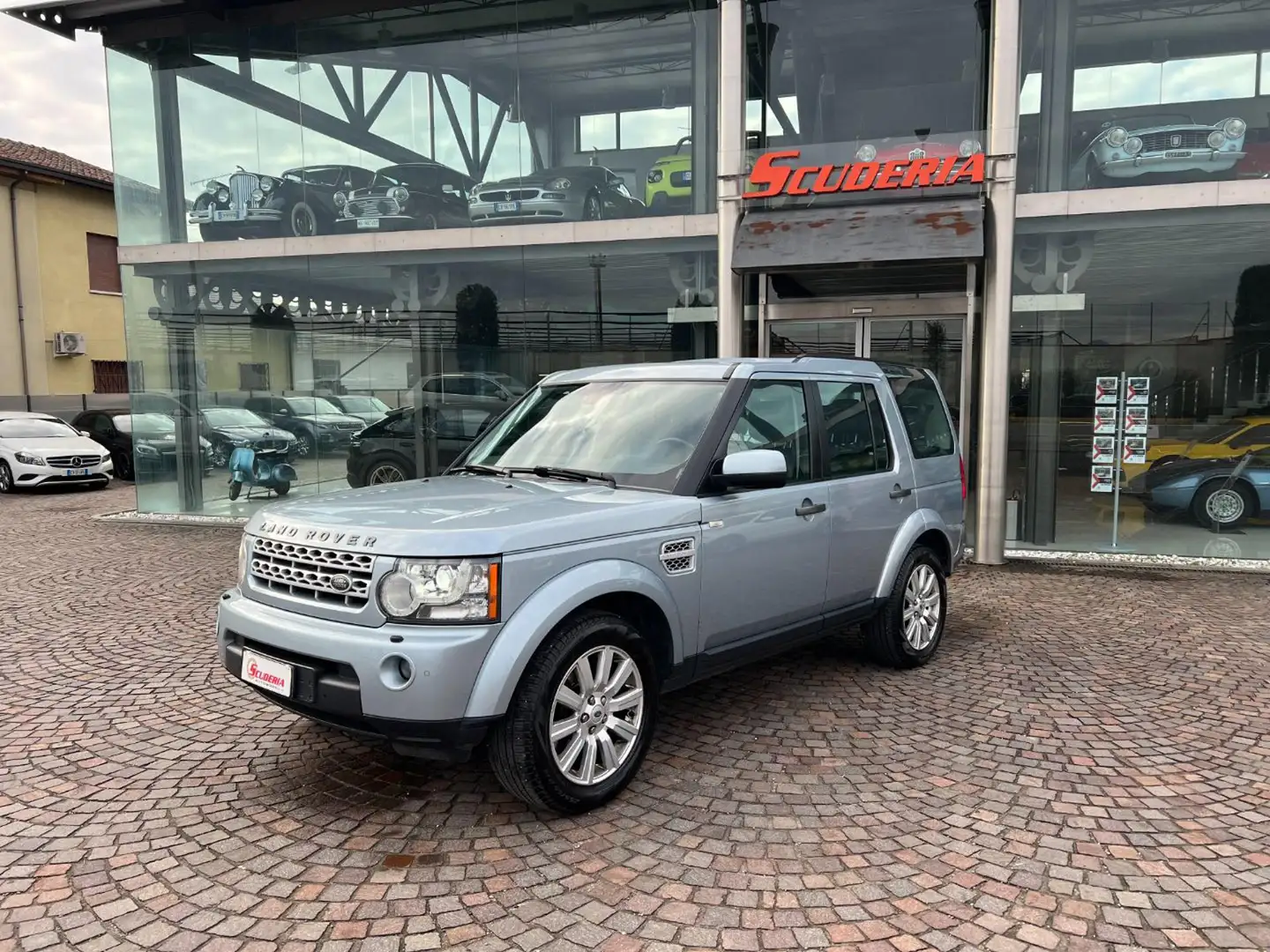 Land Rover Discovery 4 3.0 SDV6 249CV HSE 7 posti Niebieski - 1