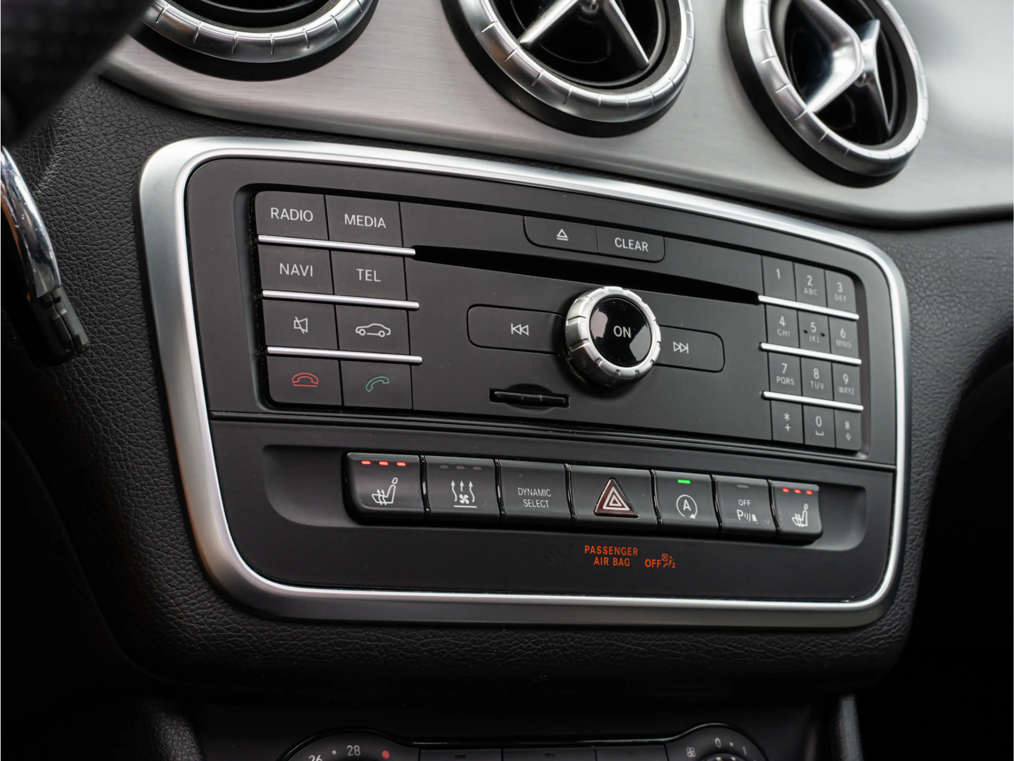 Mercedes-Benz CLA 200 Shooting Brake Prestige PANO CAMERA STOELVERW STAN — photo 9