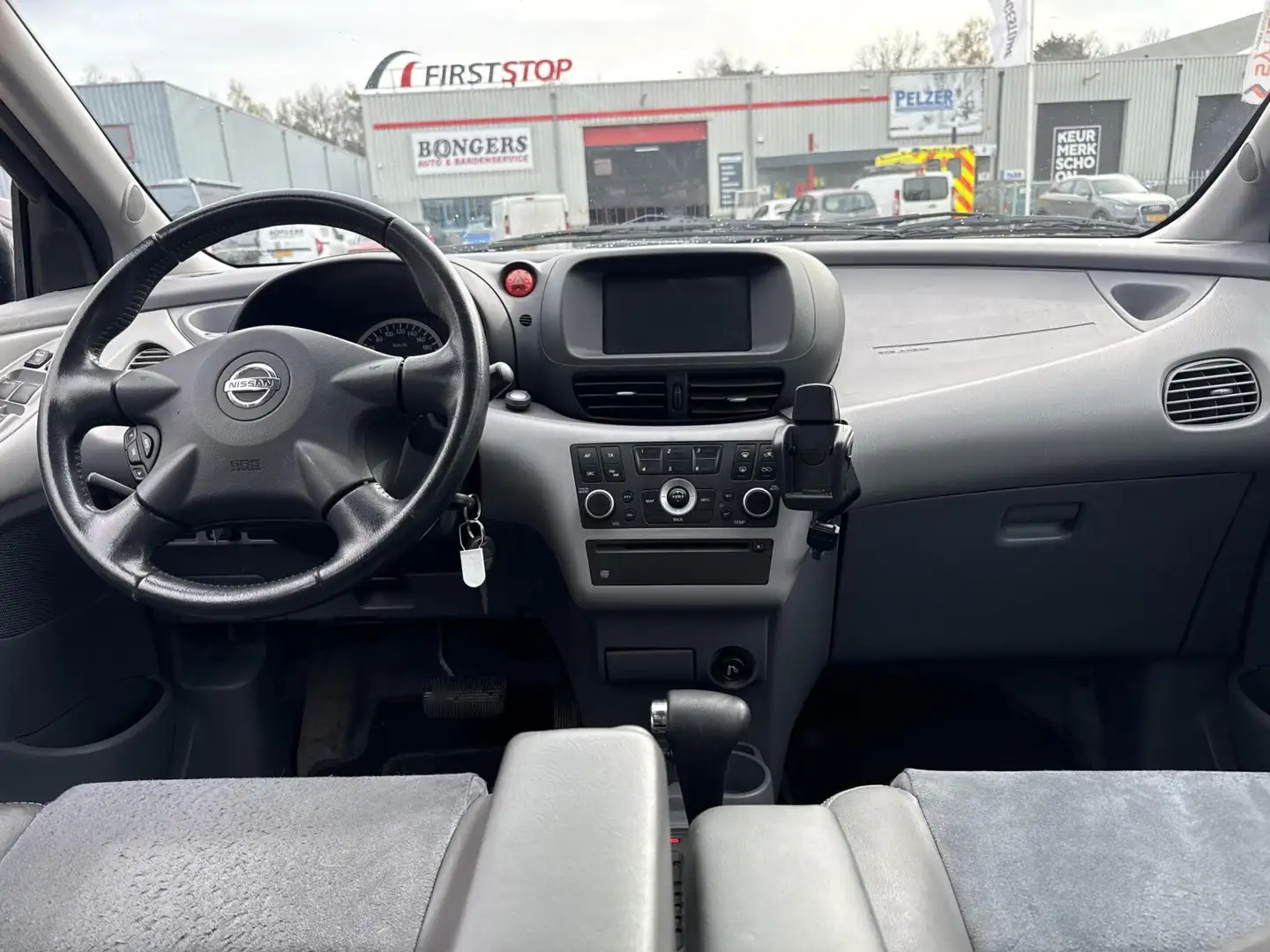 Nissan Almera Tino 1.8 Tekna, leder/alcantara, climatronic, cruisecon Grau - 2