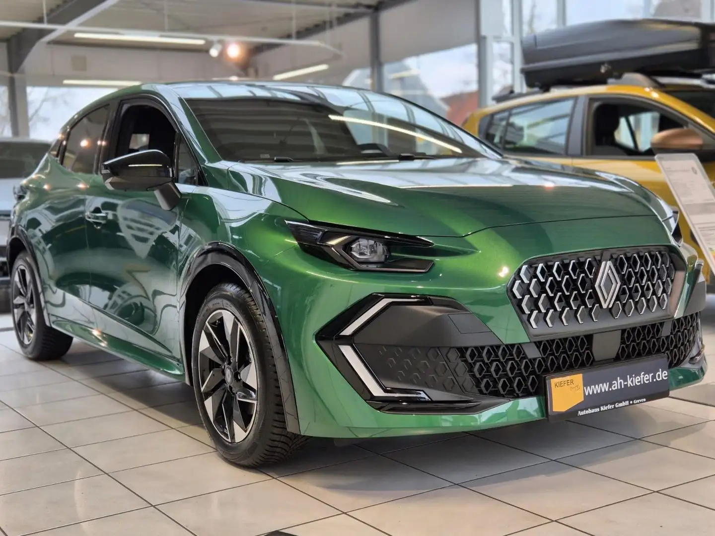 Renault Clio TCe 115 Techno Winter-Paket GJ-Reifen Grün - 1