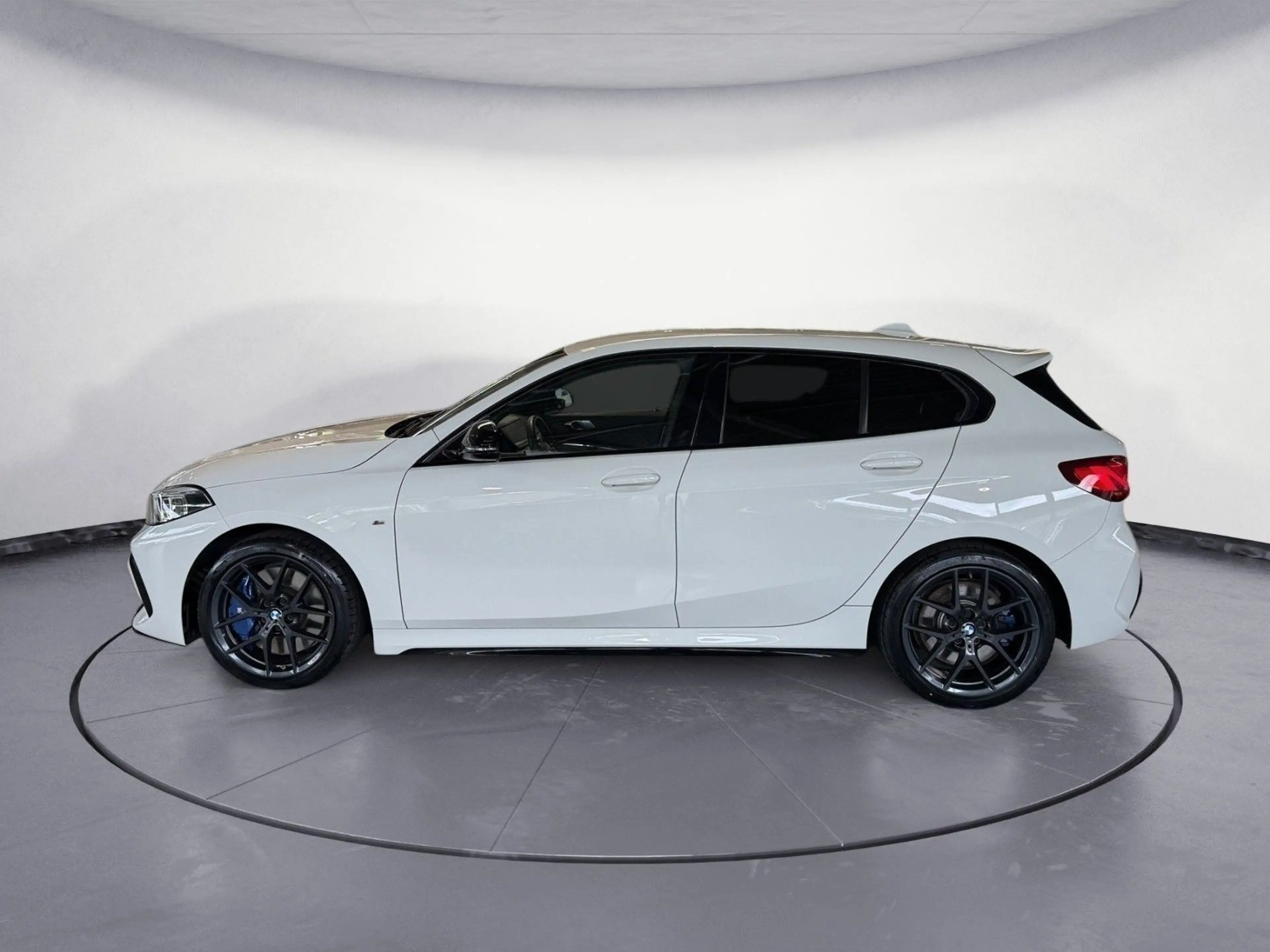 BMW 135 i xDrive Head-Up PDC LED Navi — photo 3