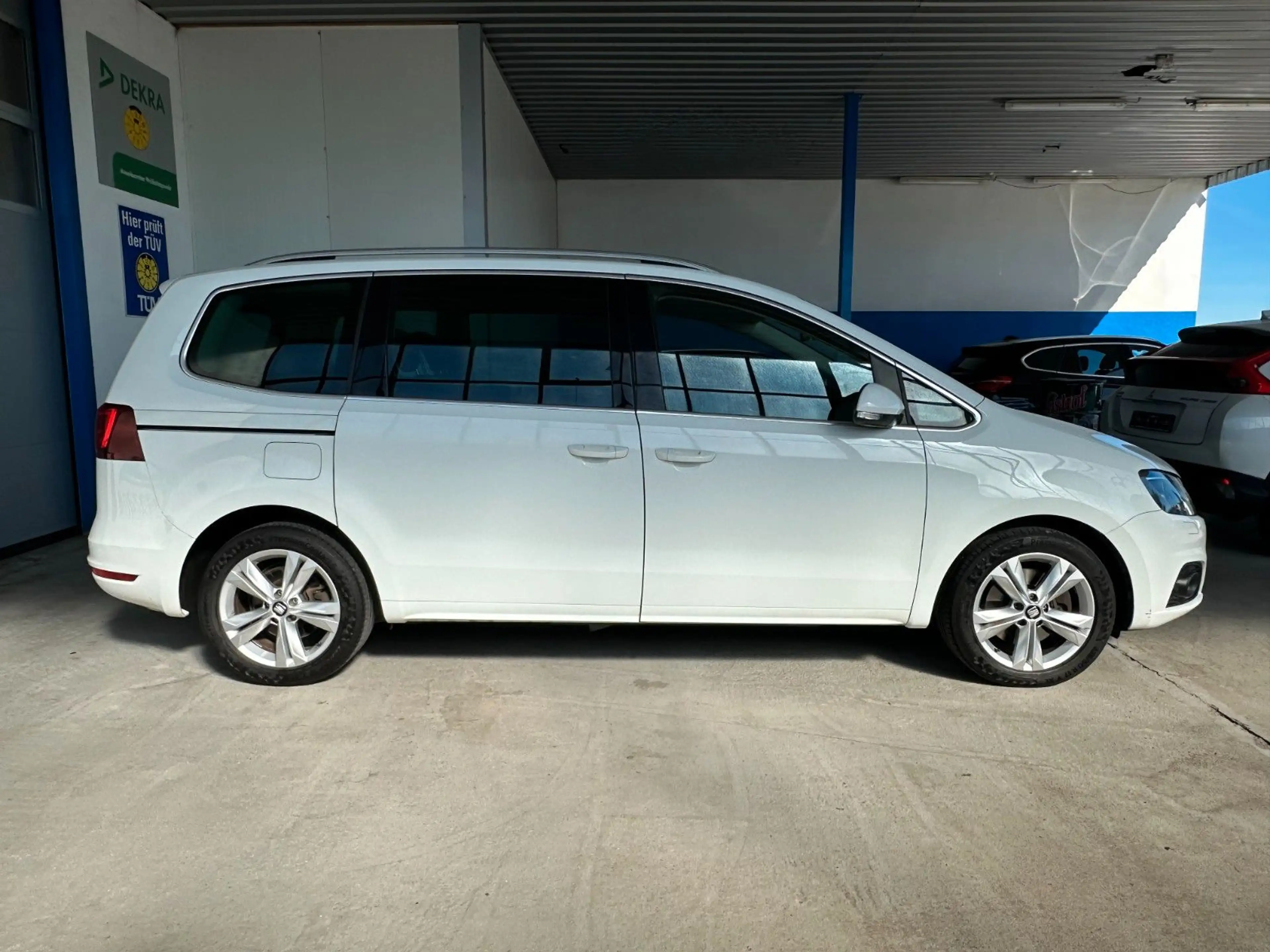SEAT Alhambra Xcellence / 2.Hand / LED / PDC / SHZ — photo 7