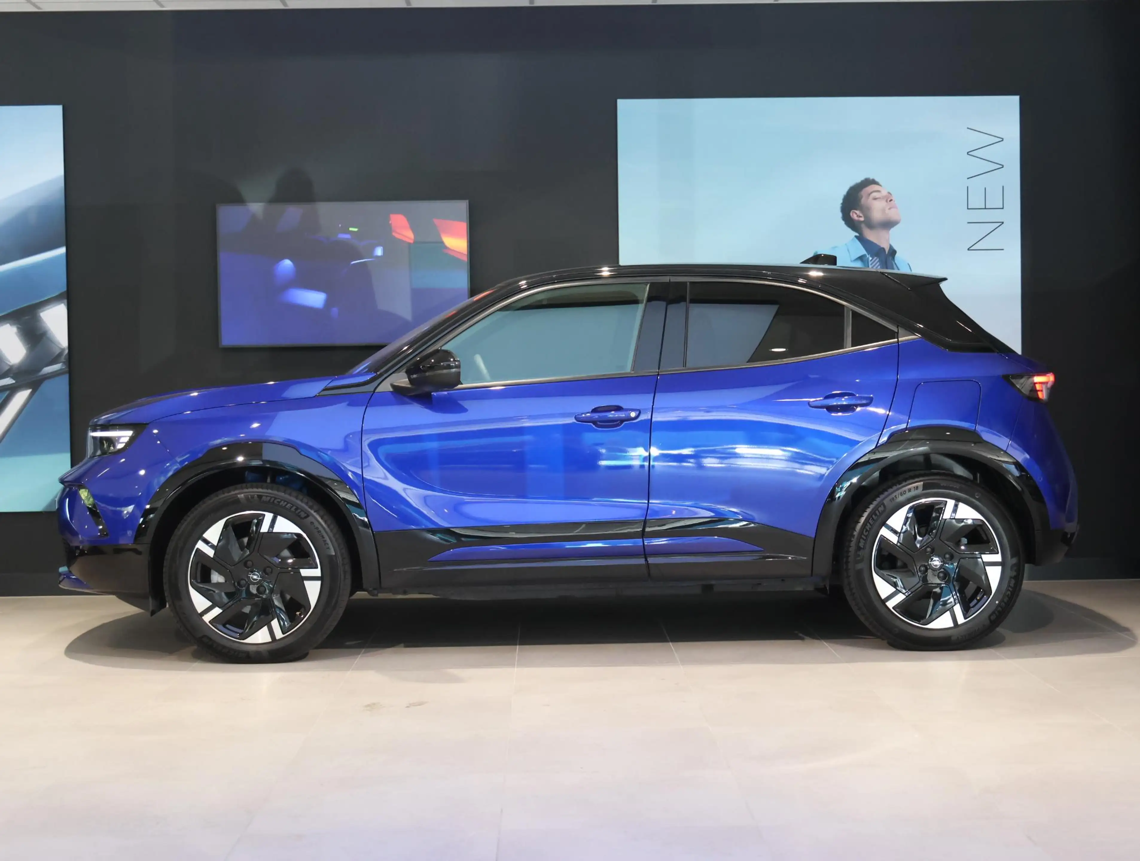 Opel Mokka-E Electric SUV GS Electric 54 kWh | Achteruitrijcame — photo 2