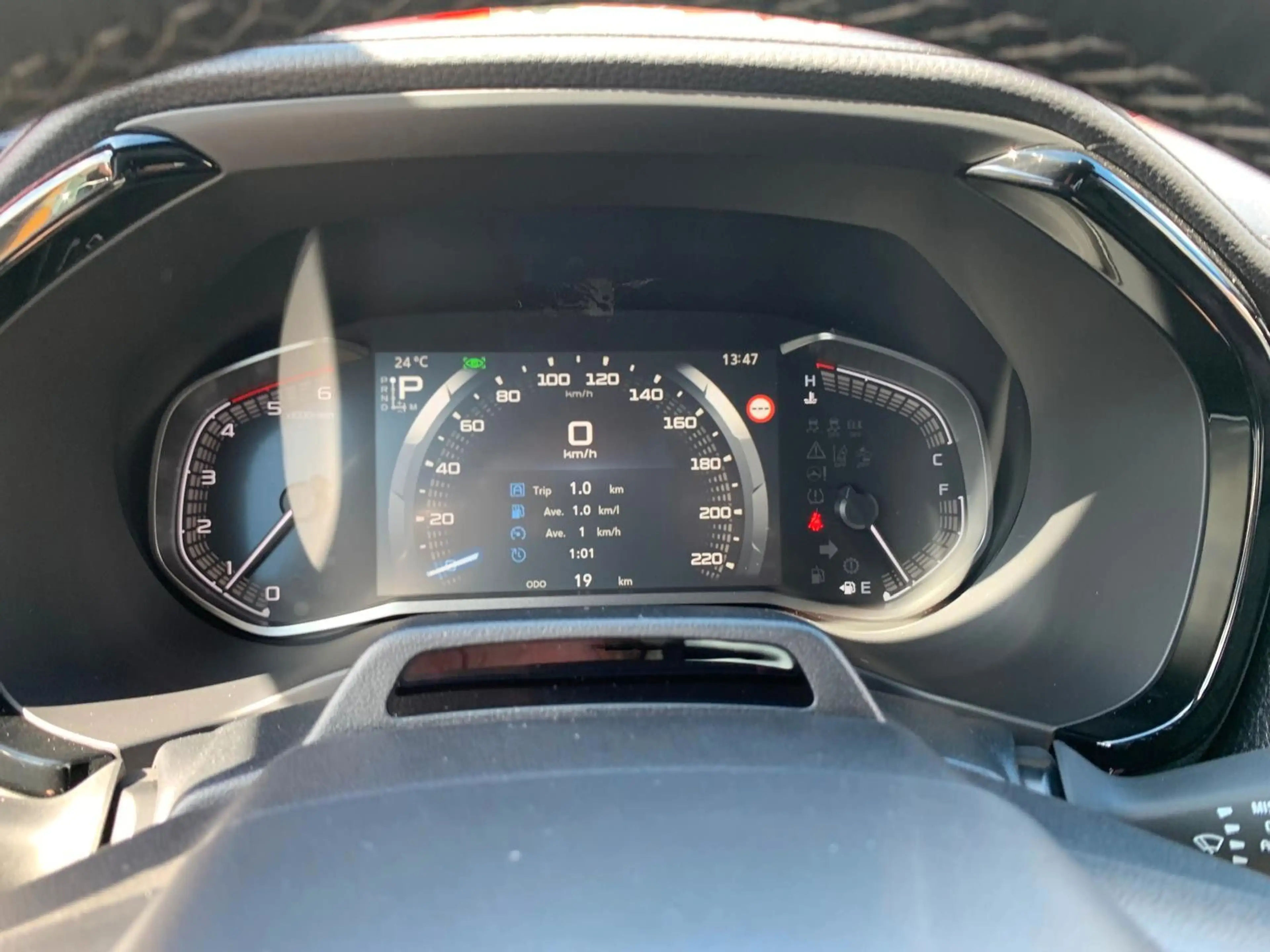 Isuzu D-Max Double Cab 4WD V-CROSS 2.2 8 AT Vollaussta — photo 18
