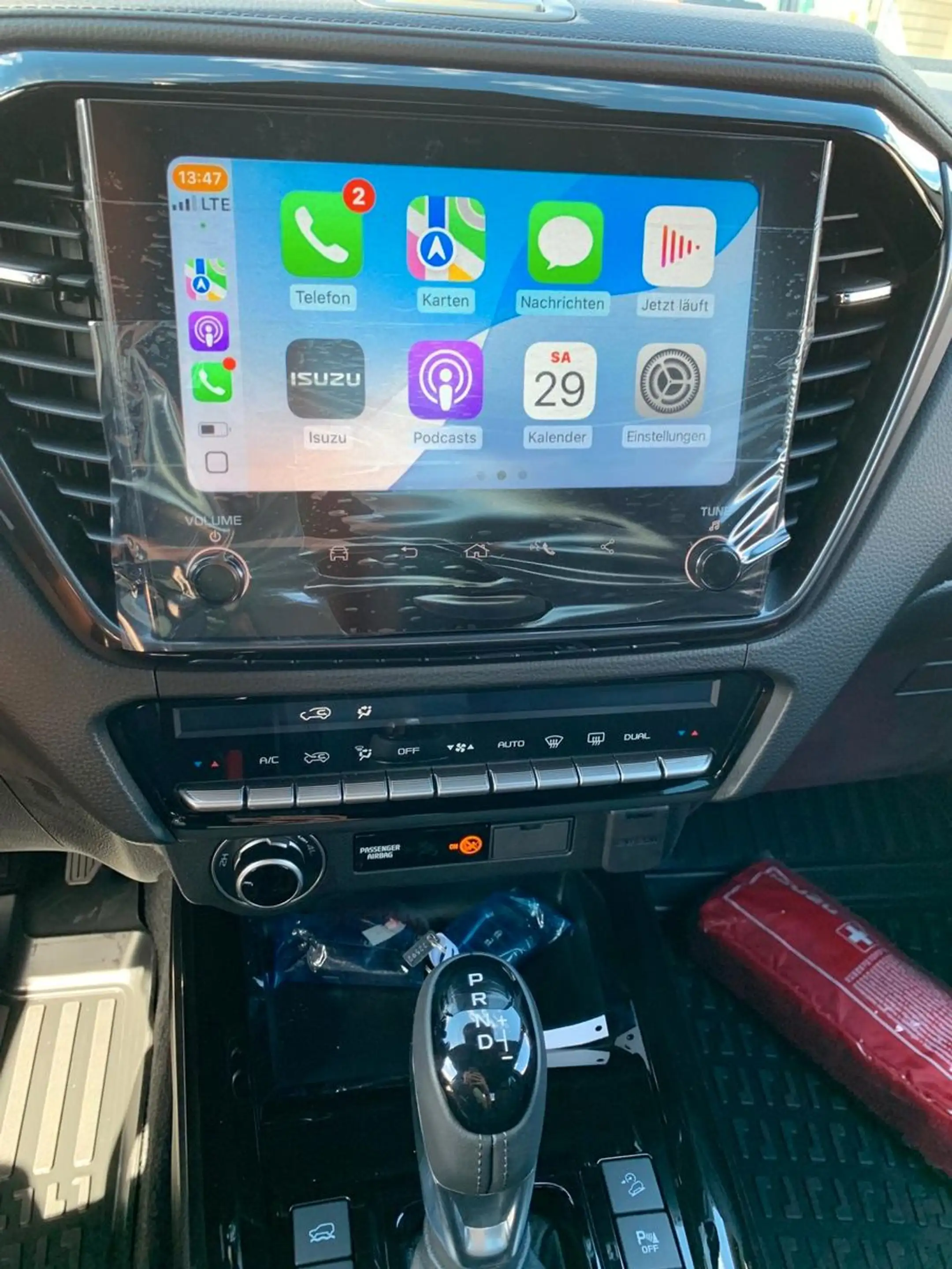 Isuzu D-Max Double Cab 4WD V-CROSS 2.2 8 AT Vollaussta — photo 19