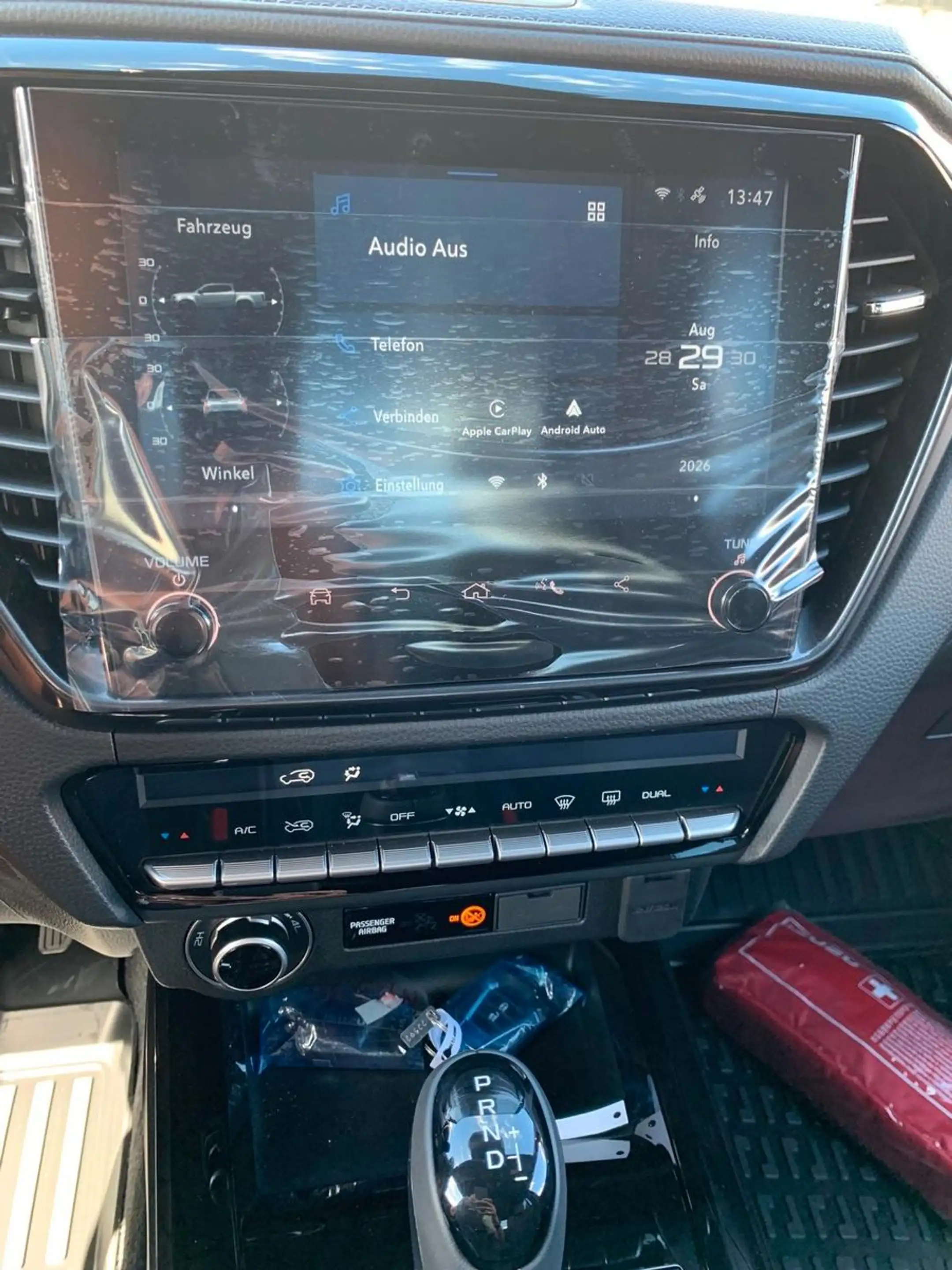 Isuzu D-Max Double Cab 4WD V-CROSS 2.2 8 AT Vollaussta — photo 20