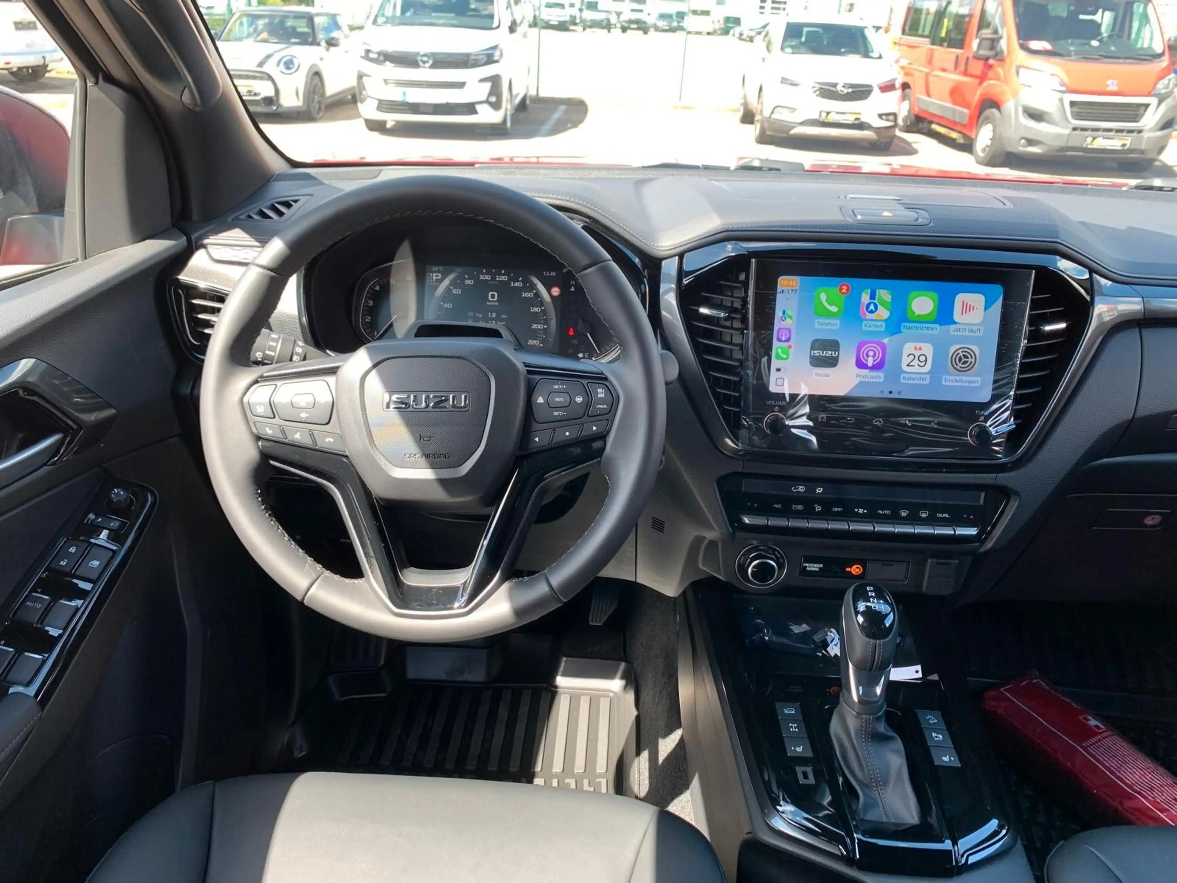 Isuzu D-Max Double Cab 4WD V-CROSS 2.2 8 AT Vollaussta — photo 11