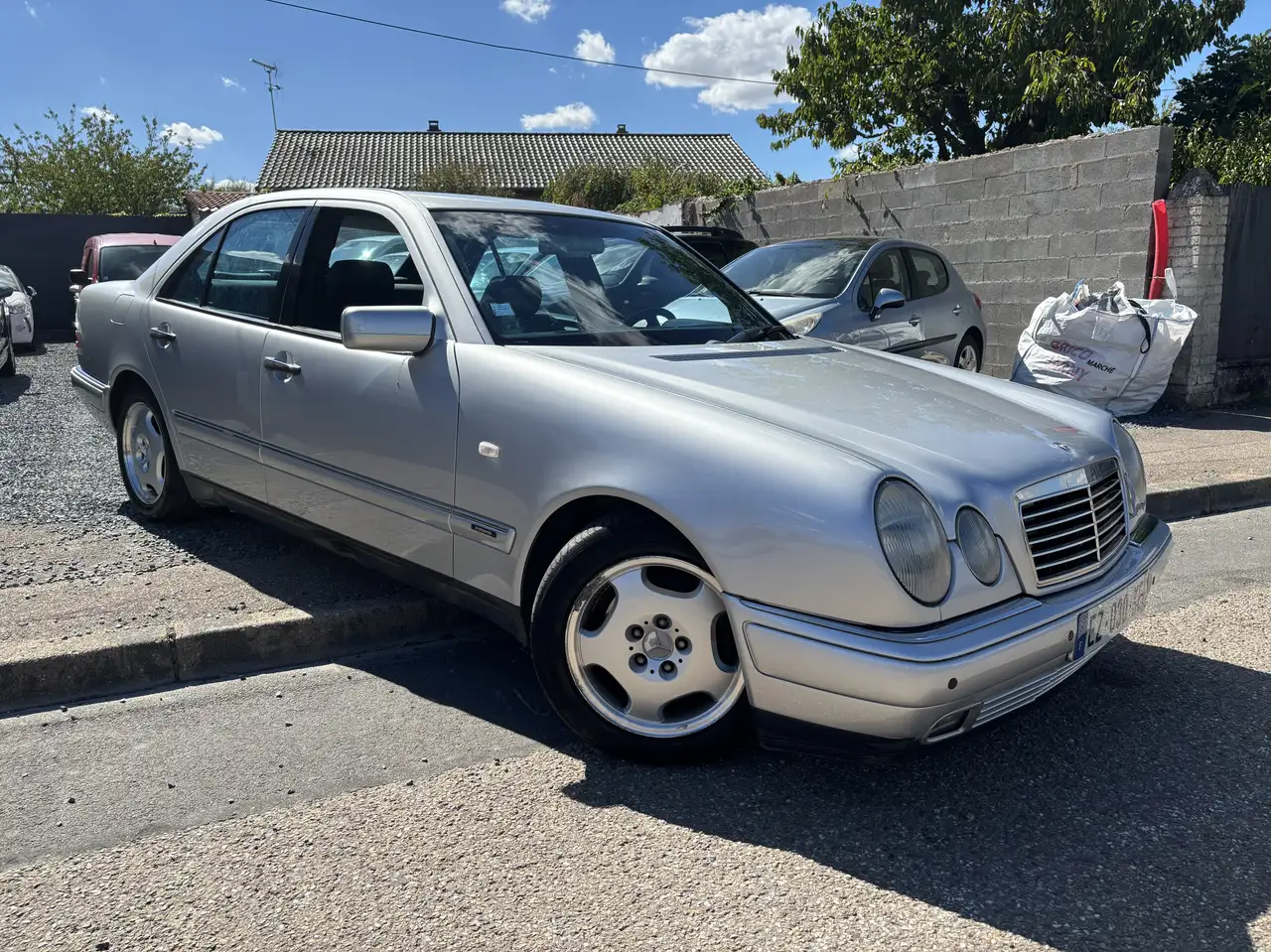 Mercedes-Benz E 280