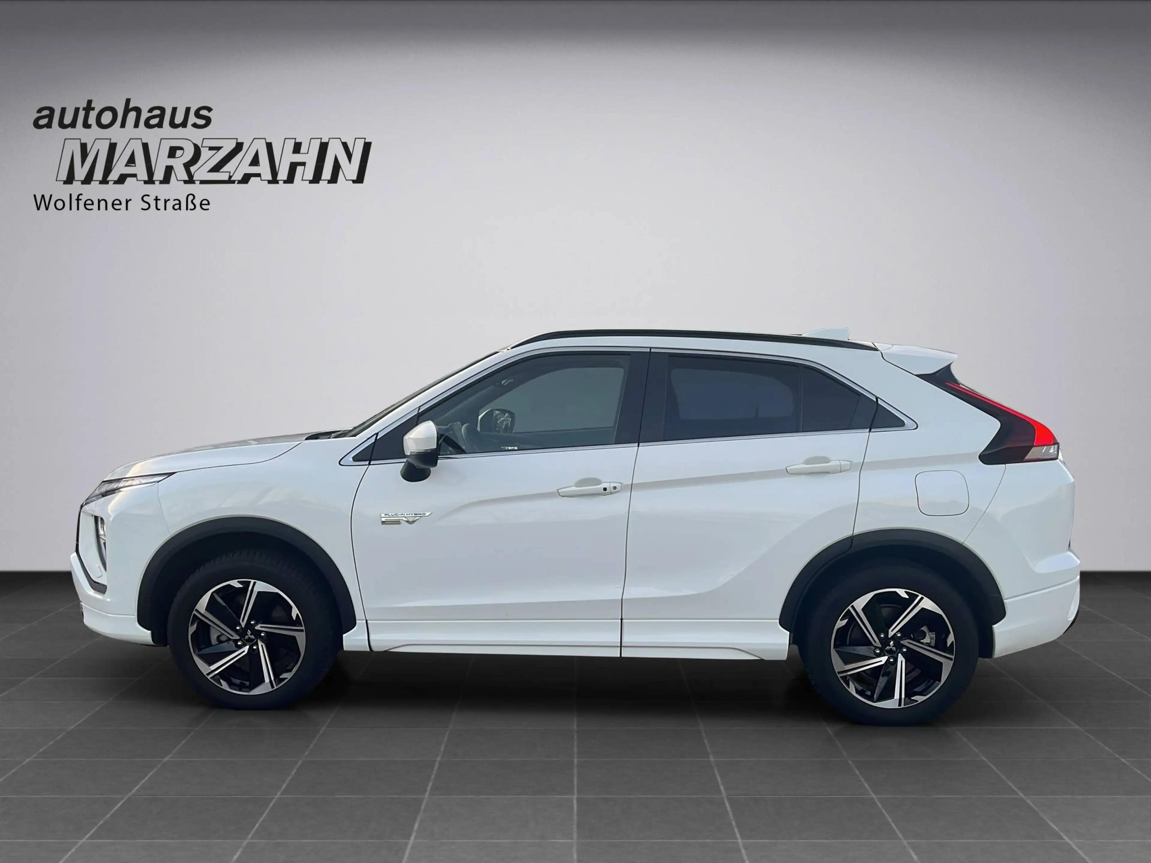 Mitsubishi Eclipse Cross Top Hybrid 4WD — photo 4