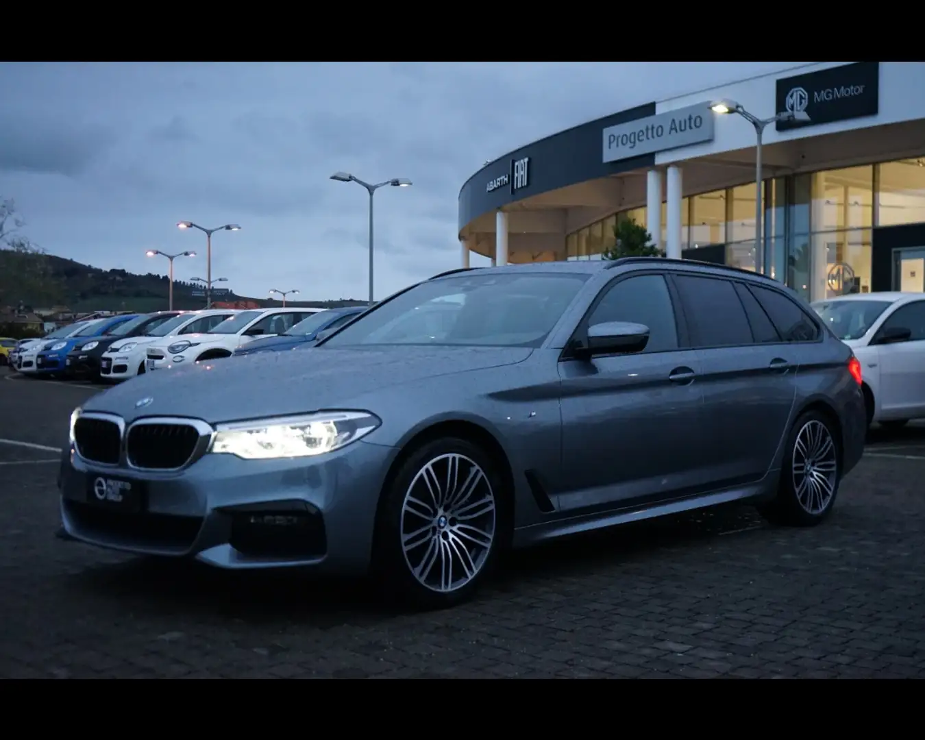 BMW 530 d xdrive Msport 249cv auto Grau - 1