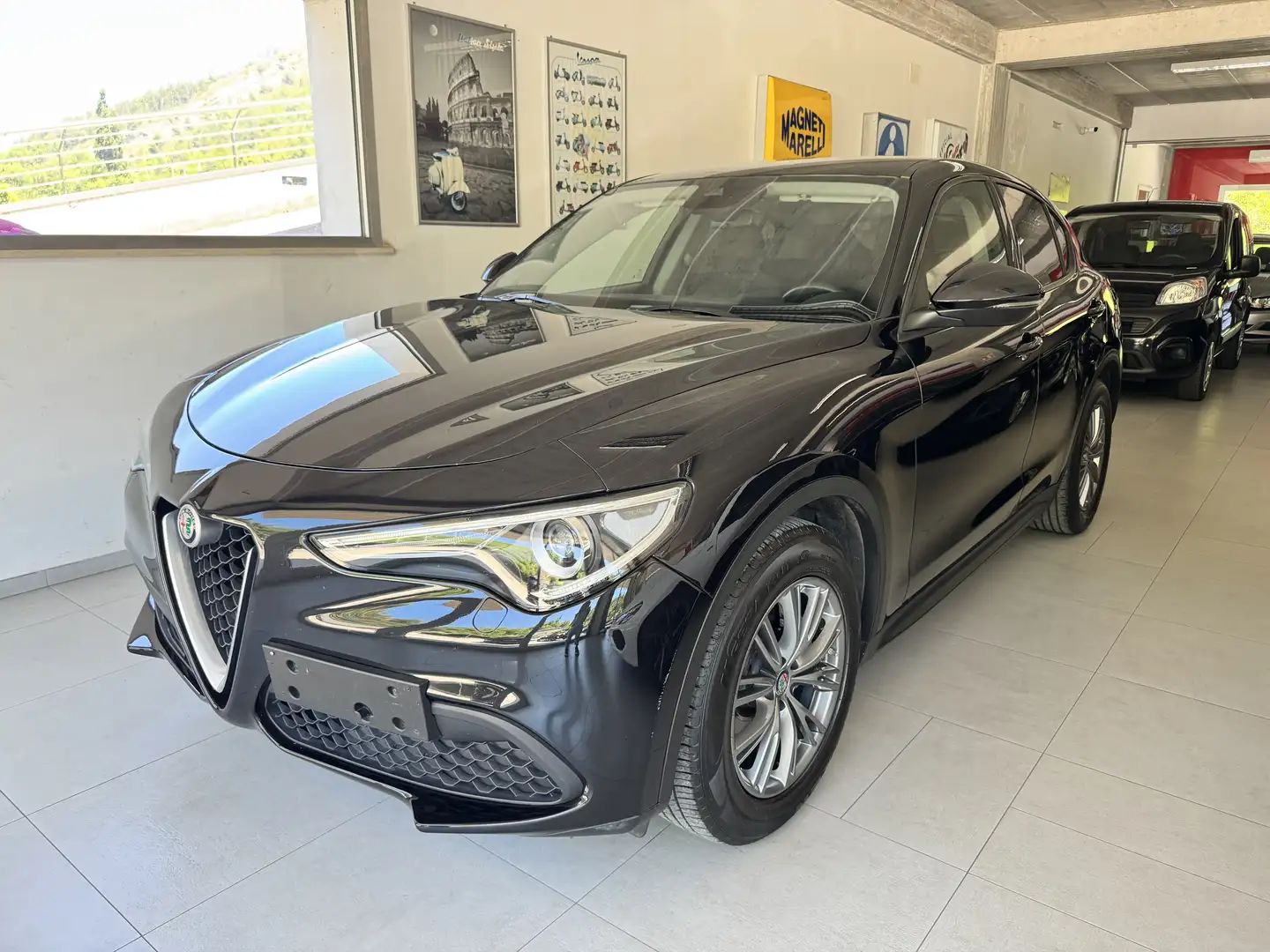 Alfa Romeo Stelvio 2.2 t Business rwd 160cv auto Noir - 1