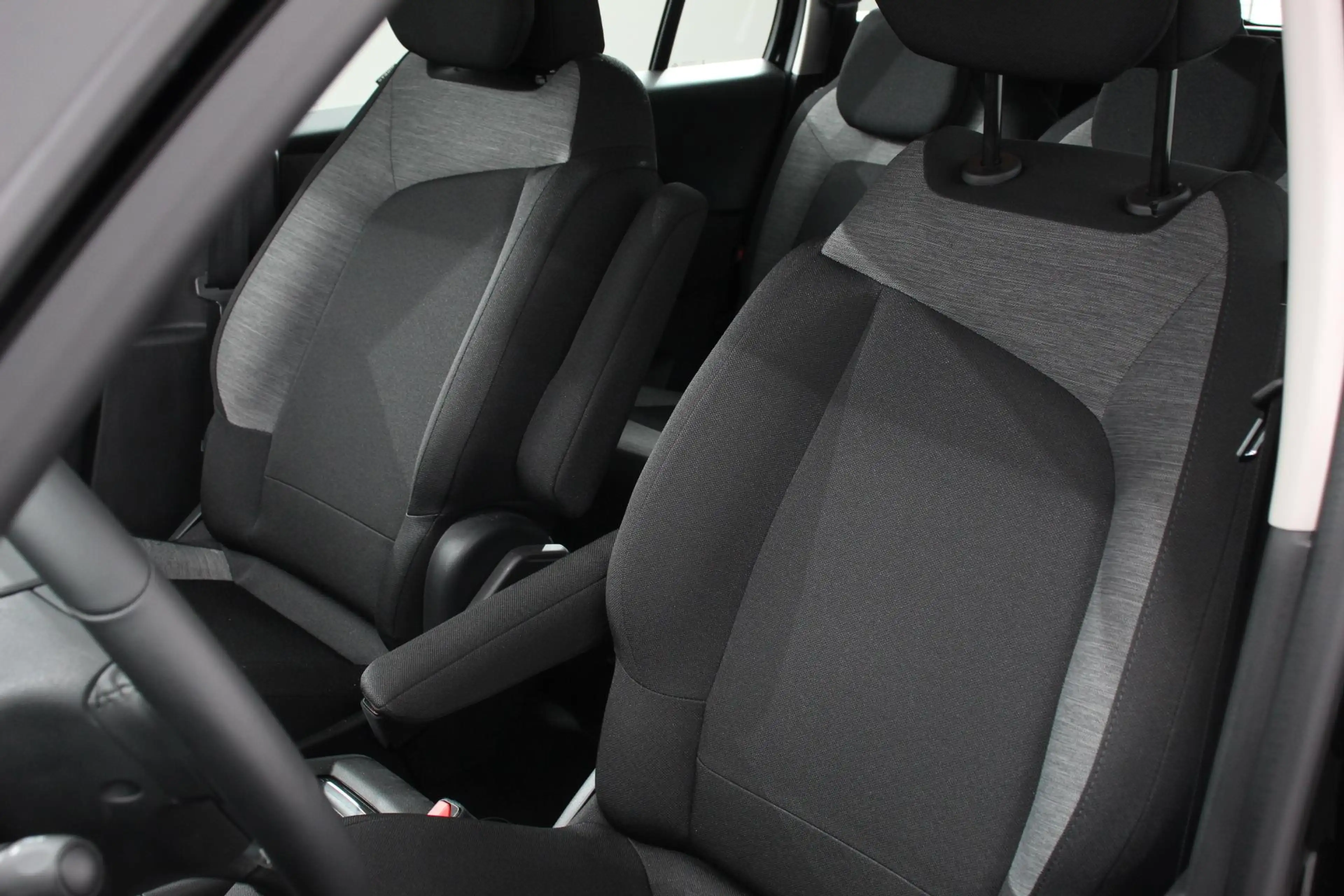 Citroen Grand C4 SpaceTourer 1.2 PureTech 130pk Feel 7PERSOONS Navigatie Apple — photo 11