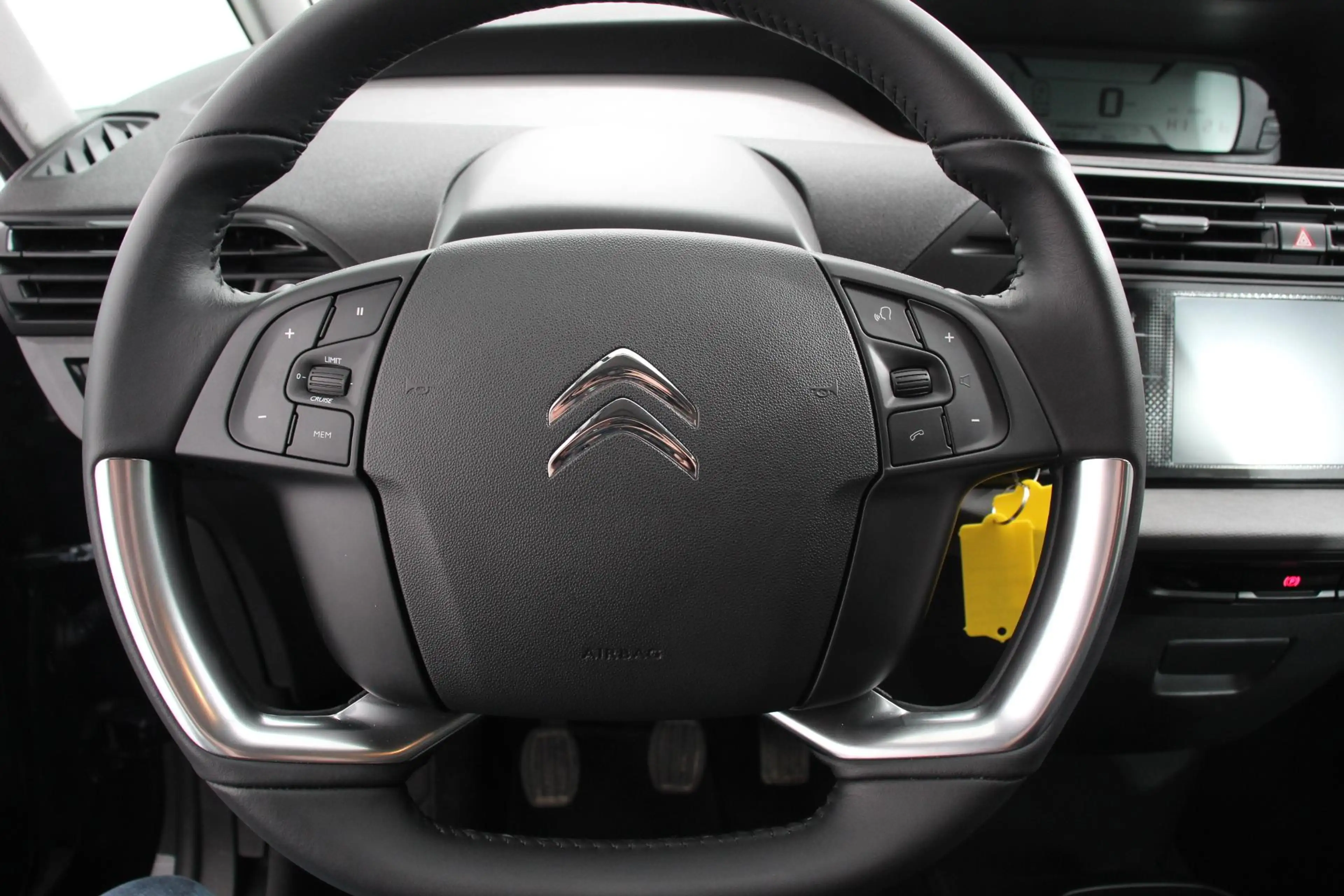 Citroen Grand C4 SpaceTourer 1.2 PureTech 130pk Feel 7PERSOONS Navigatie Apple — photo 18