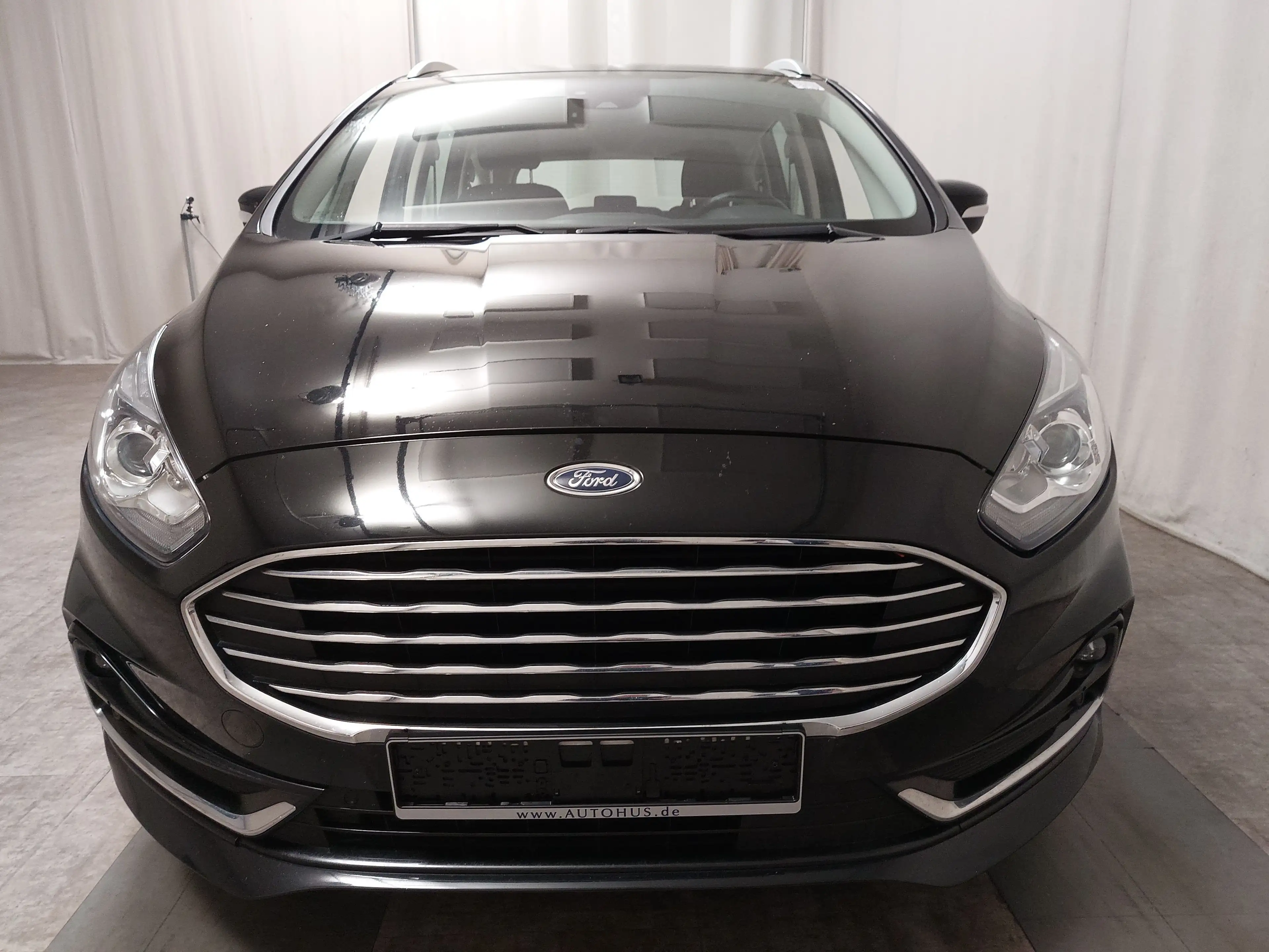 Ford S-Max 2.0 EB Titanium 7-Sitze Navi Shz PDC — photo 5