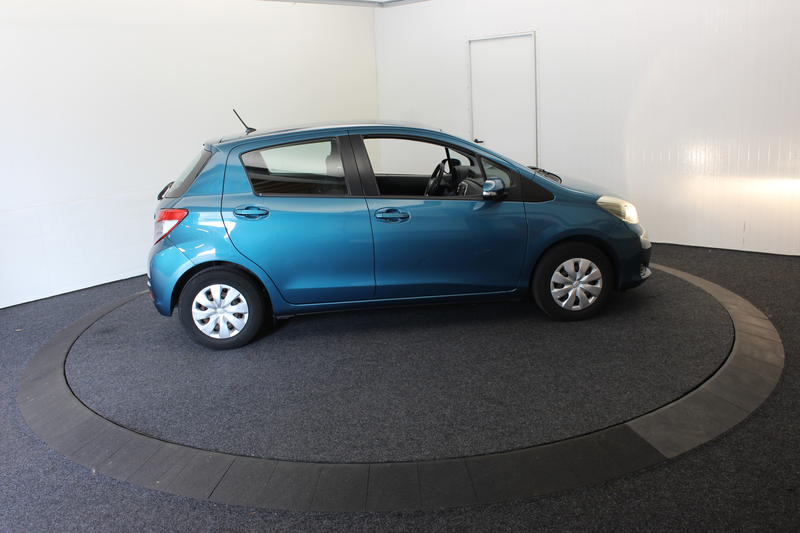 Toyota Yaris 1.0 VVT-i Aspiration Camera Cruise APK 07-2027 — photo 14