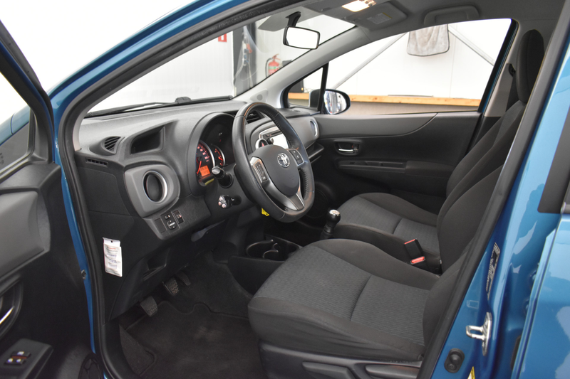 Toyota Yaris 1.0 VVT-i Aspiration Camera Cruise APK 07-2027 — photo 6